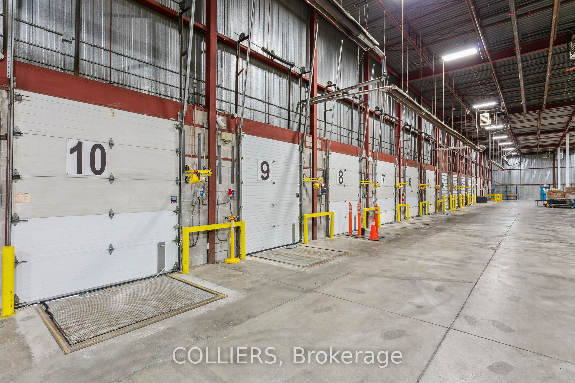 2130 South Service Road W Property Photo 10