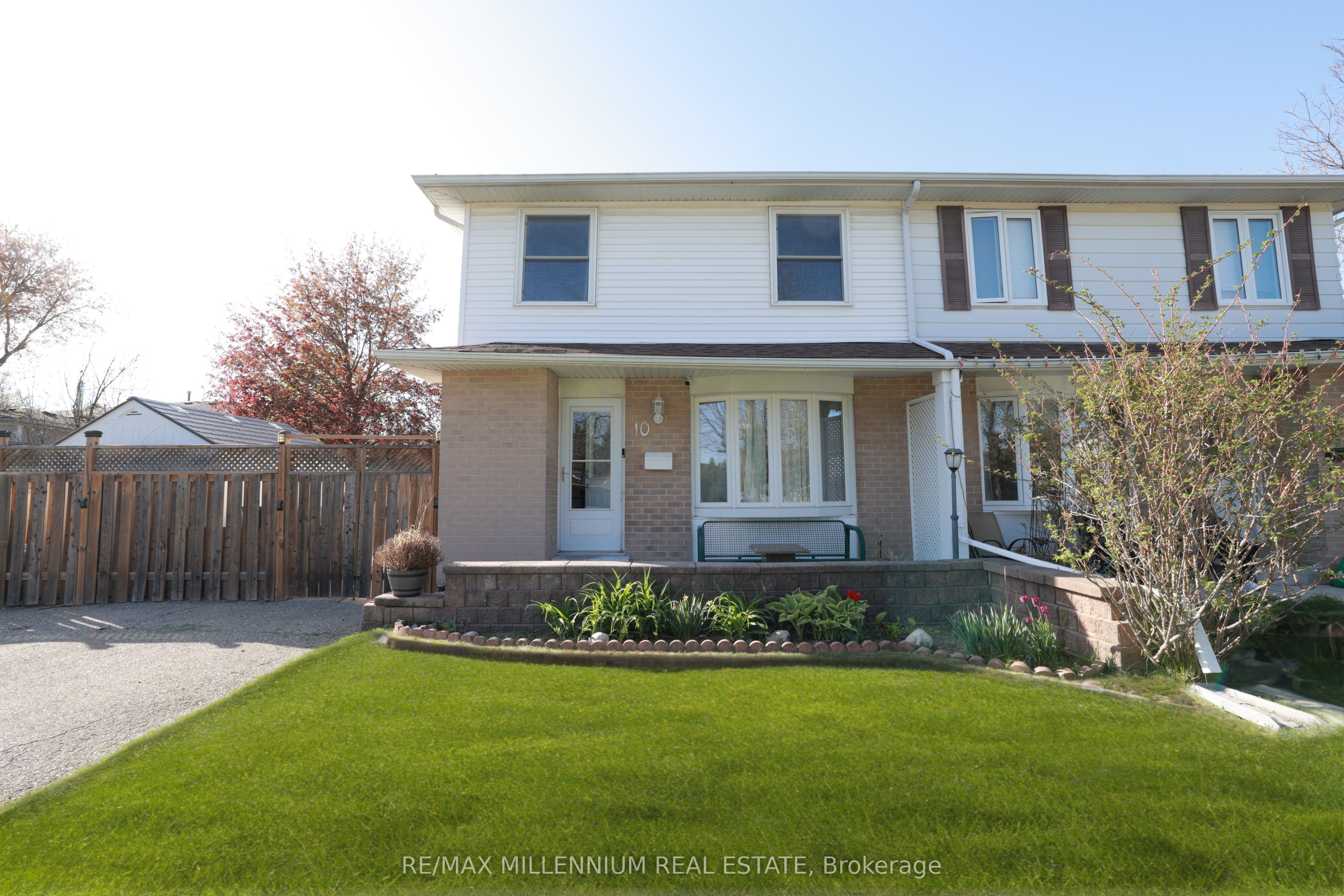 10 Manderley Pl Property Photo