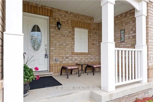 182 Higginbotham Crescent Property Photo 2