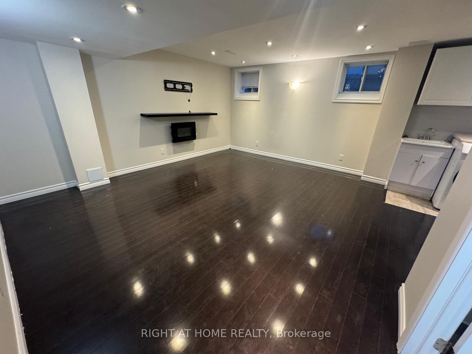 182 Higginbotham Crescent Property Photo 10