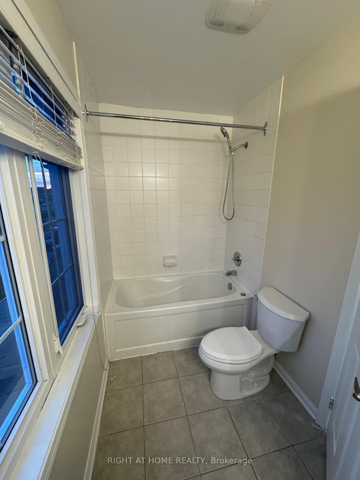 182 Higginbotham Crescent Property Photo 23