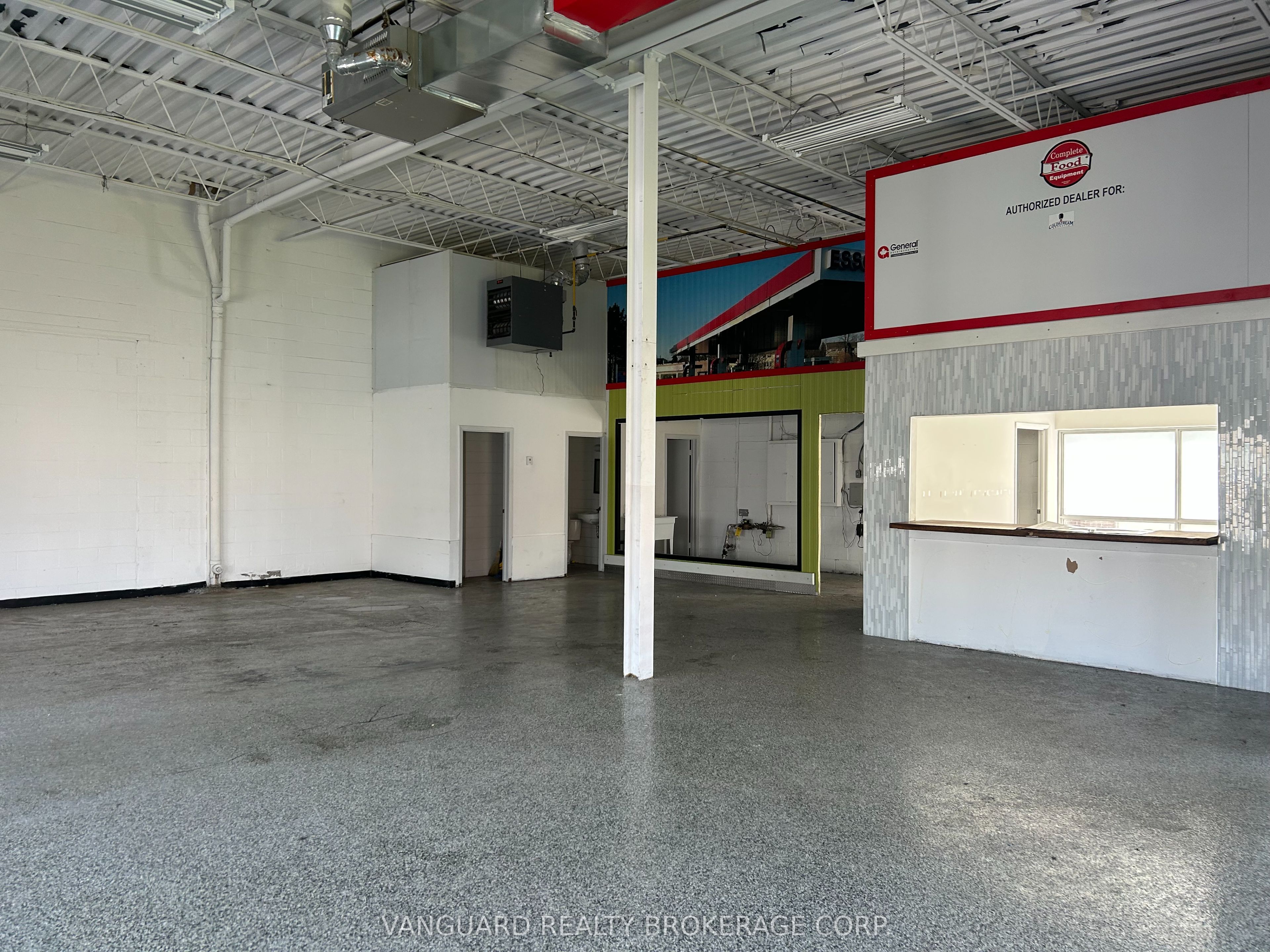 149 Norfinch Avenue 1 Property Photo 3