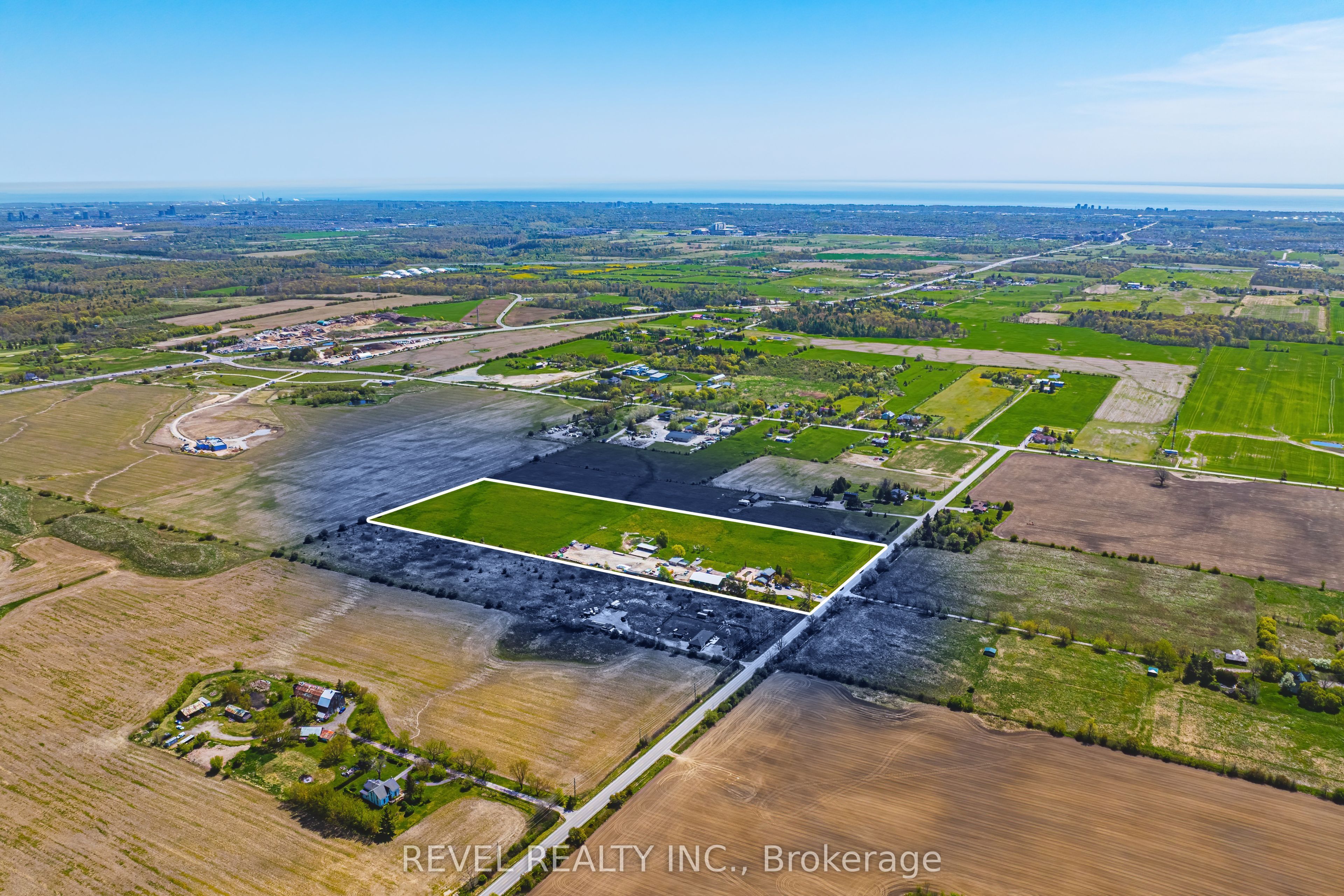 5121 1st Line Property Photo 1
