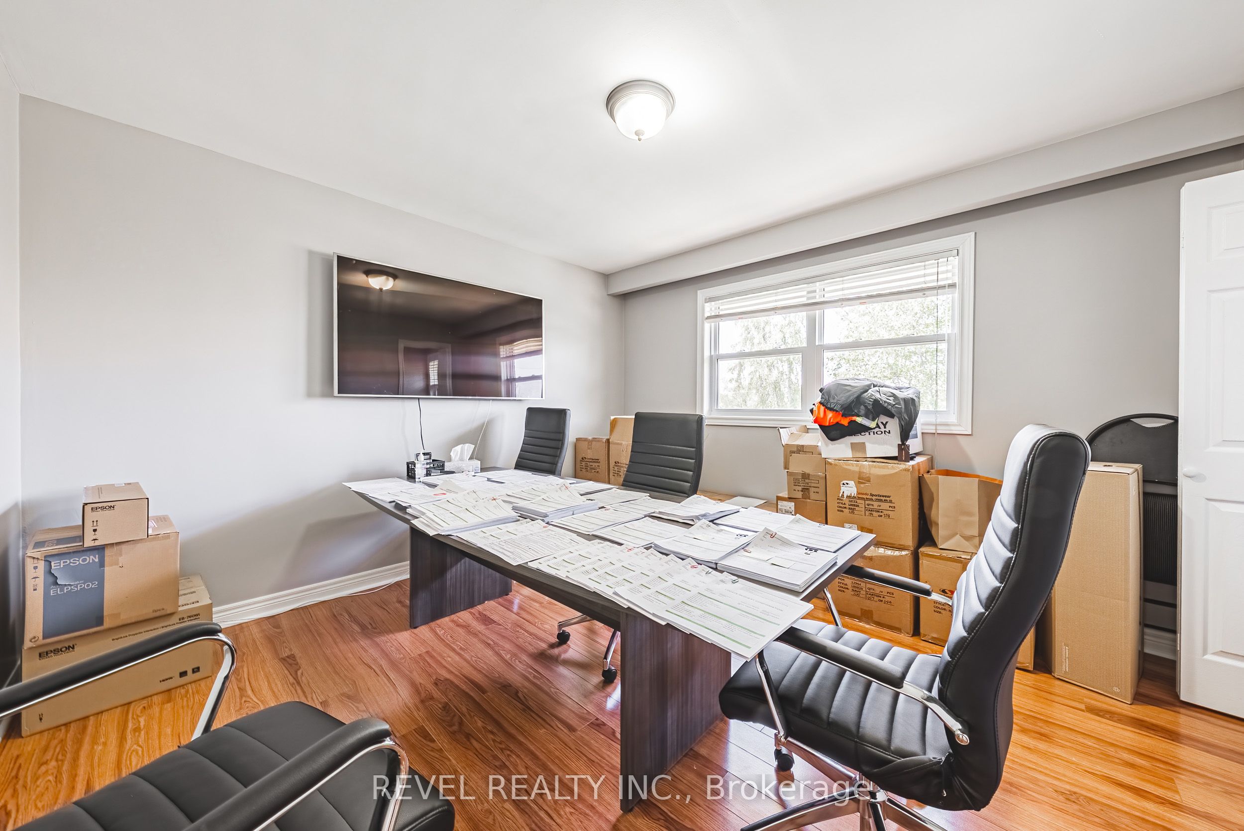5121 1st Line Property Photo 13