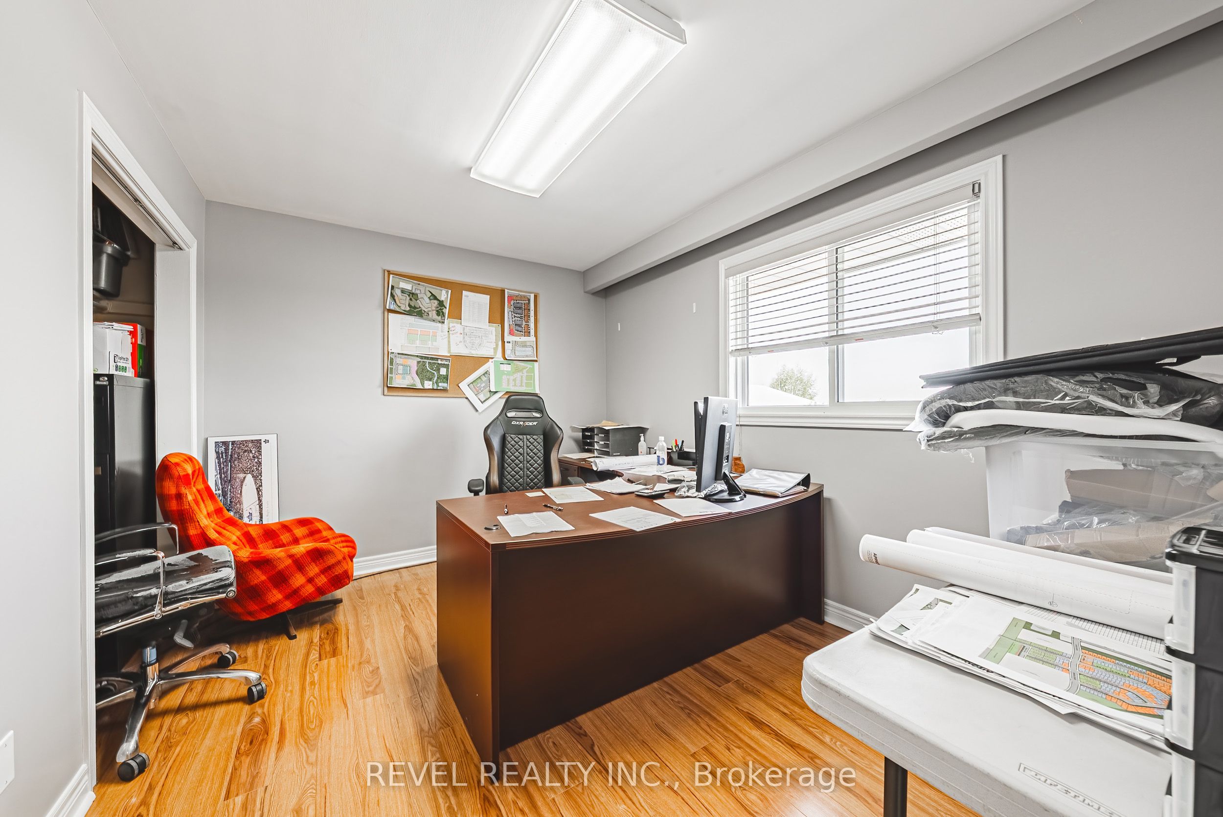 5121 1st Line Property Photo 14