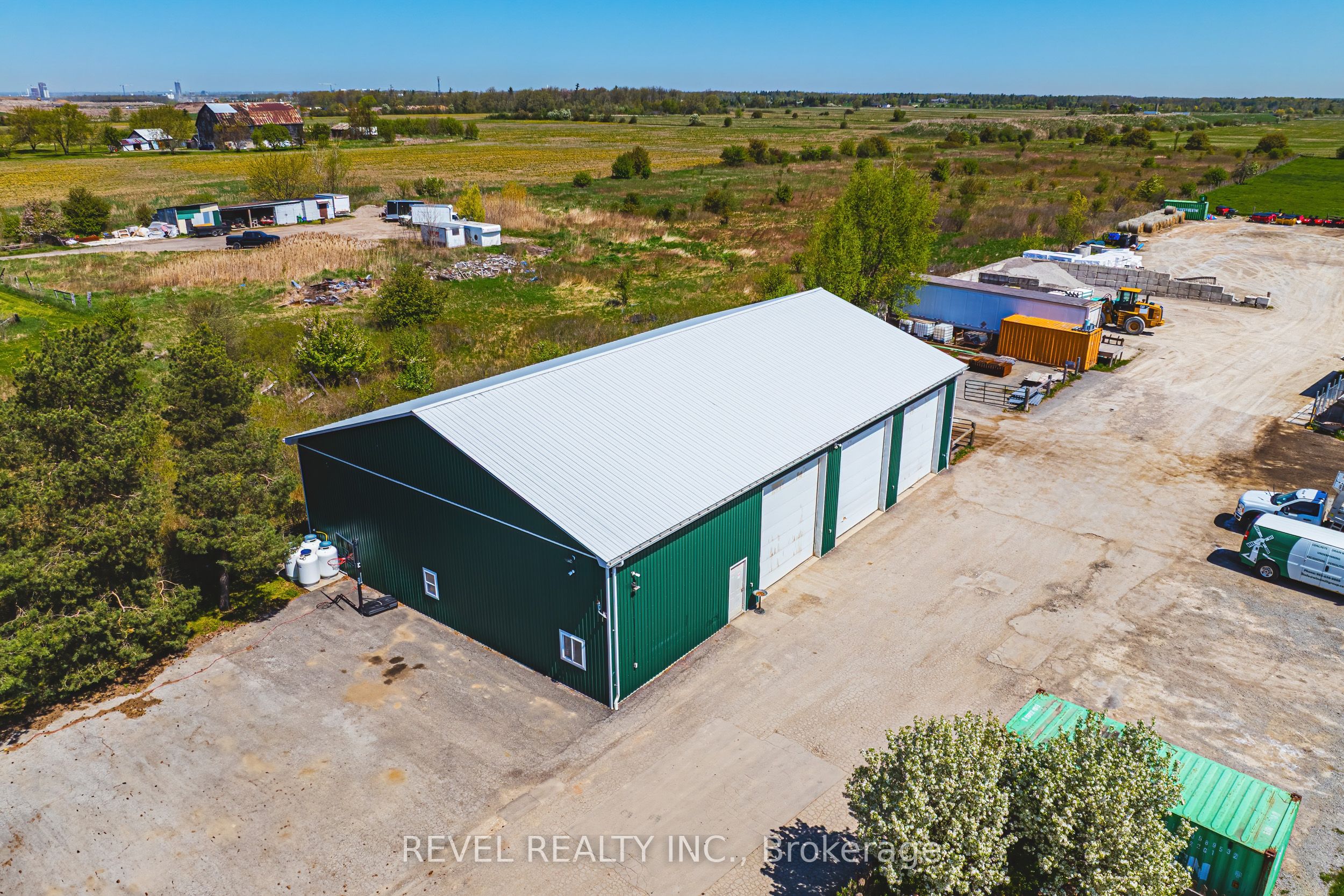 5121 1st Line Property Photo 19