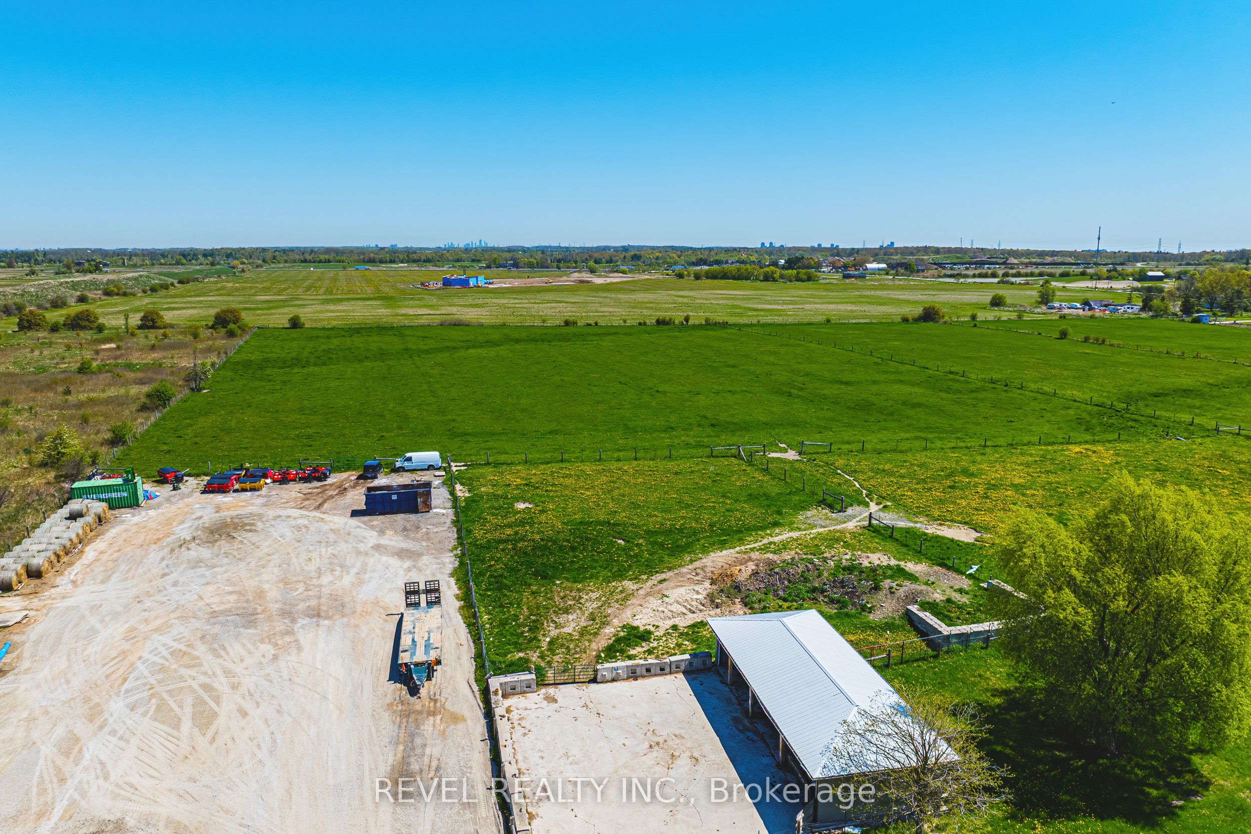 5121 1st Line Property Photo 24