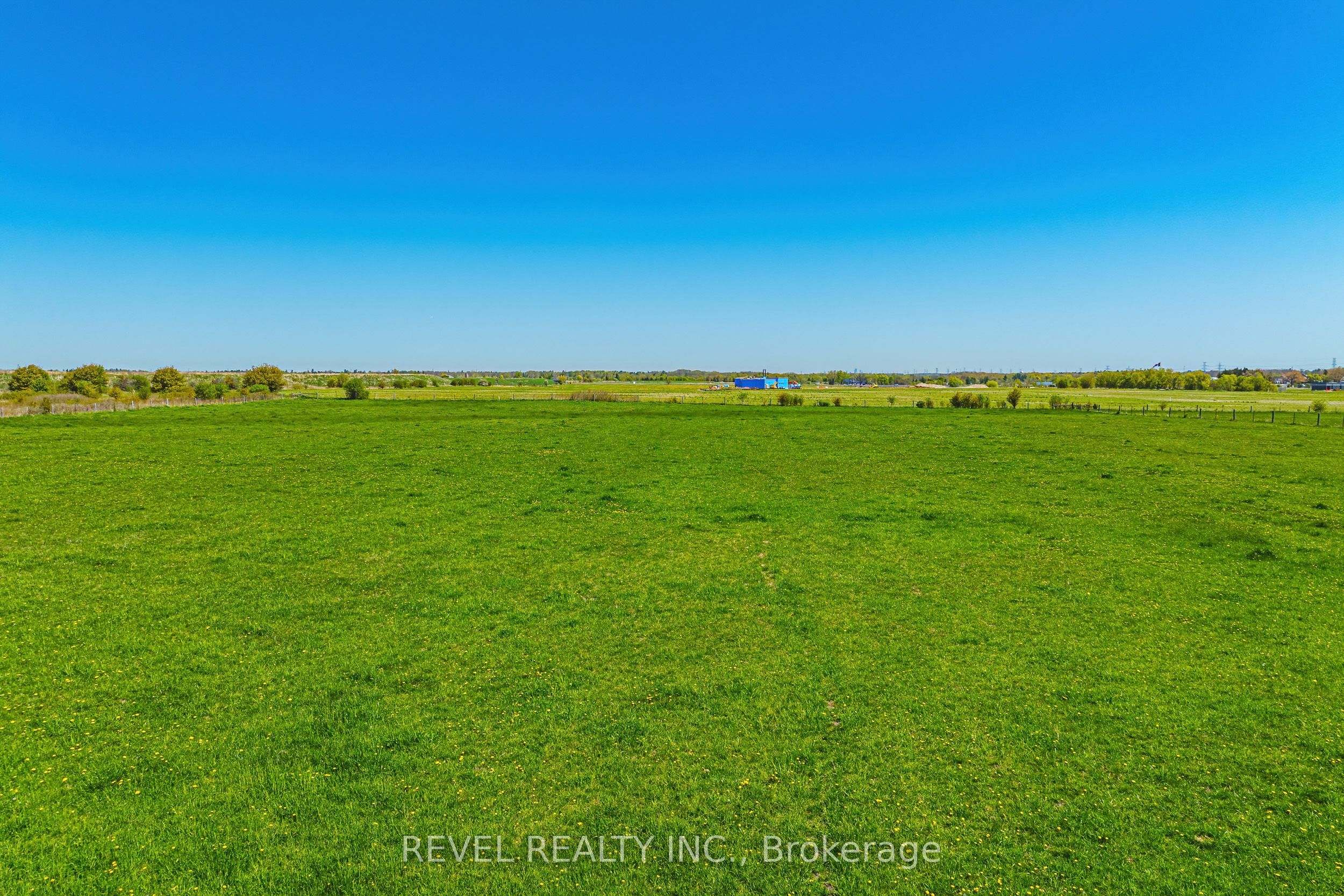 5121 1st Line Property Photo 29