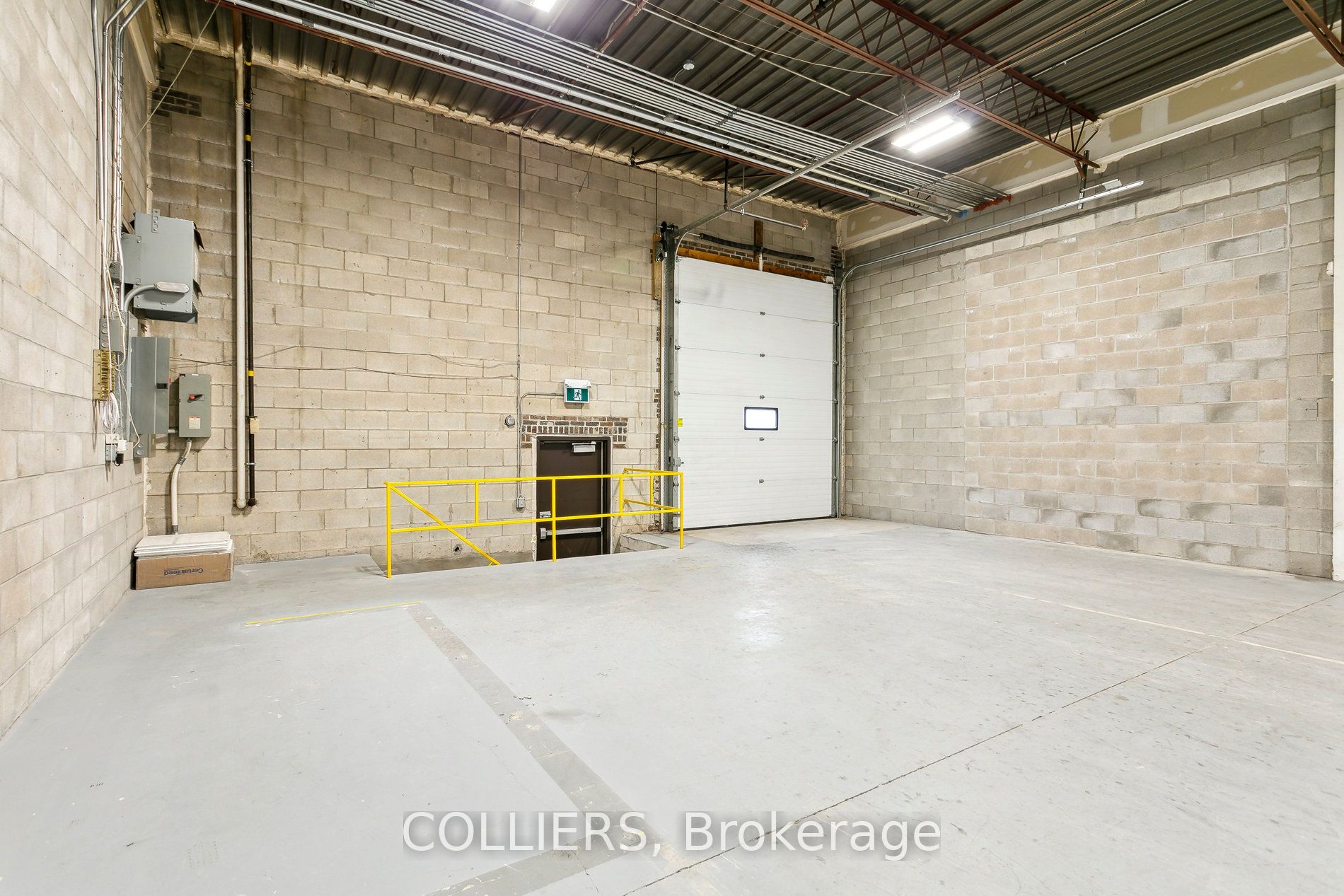 2525 Dunwin Drive 5 Property Photo 12