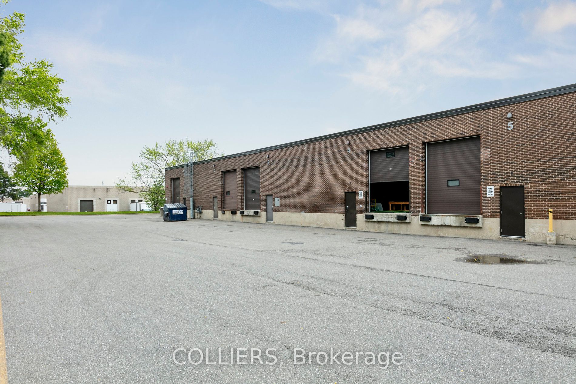 2525 Dunwin Drive 5 Property Photo 14