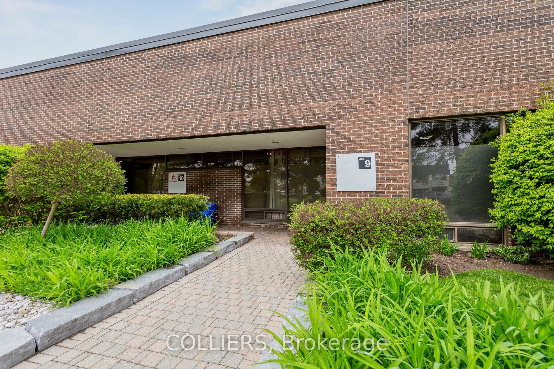 2525 Dunwin Drive 8-9 Property Photo 2