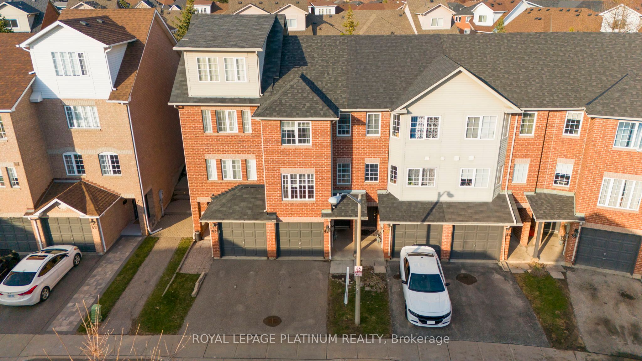 41 Spadina Road Property Photo 1