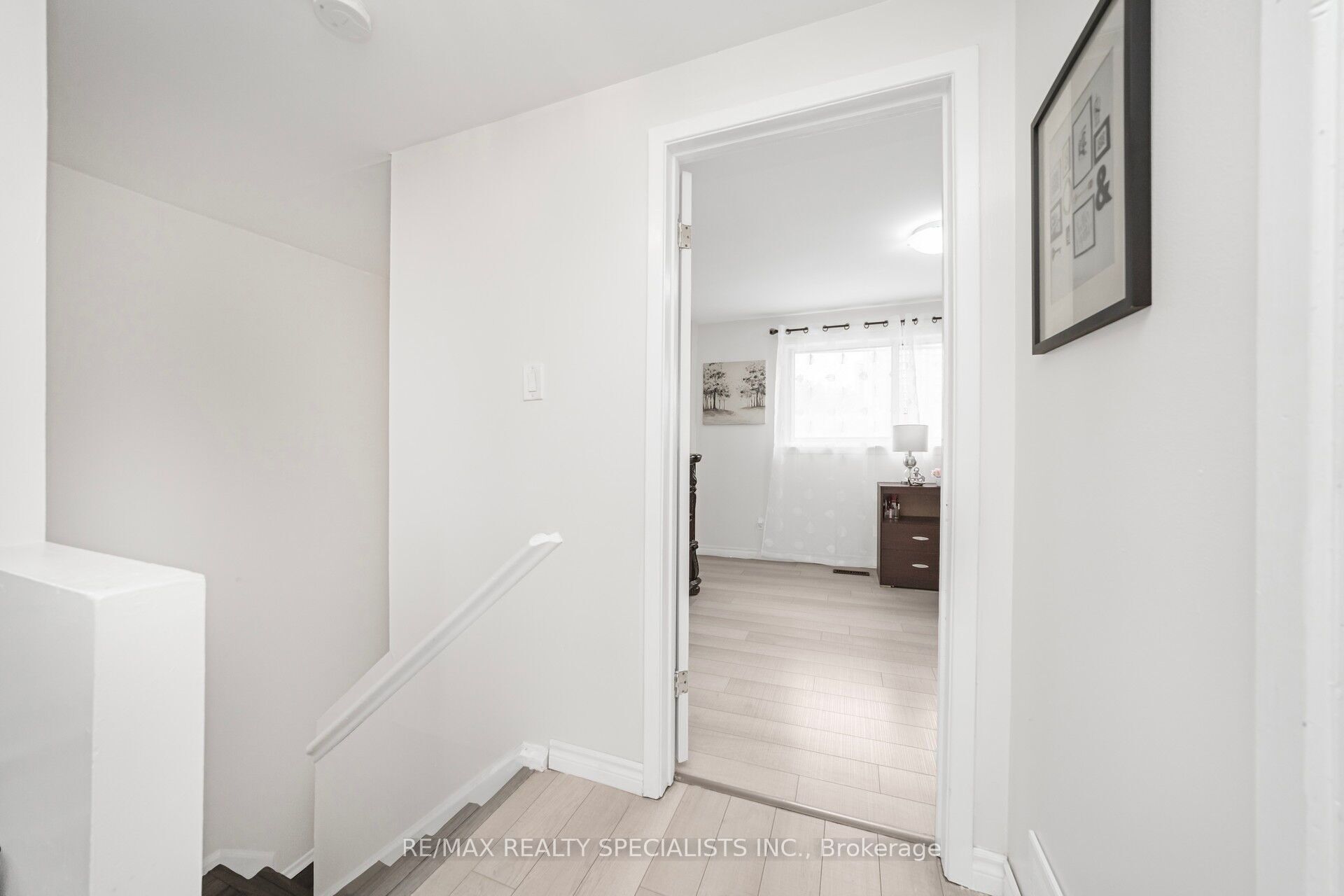 144 Fleetwood Crescent Property Photo 19
