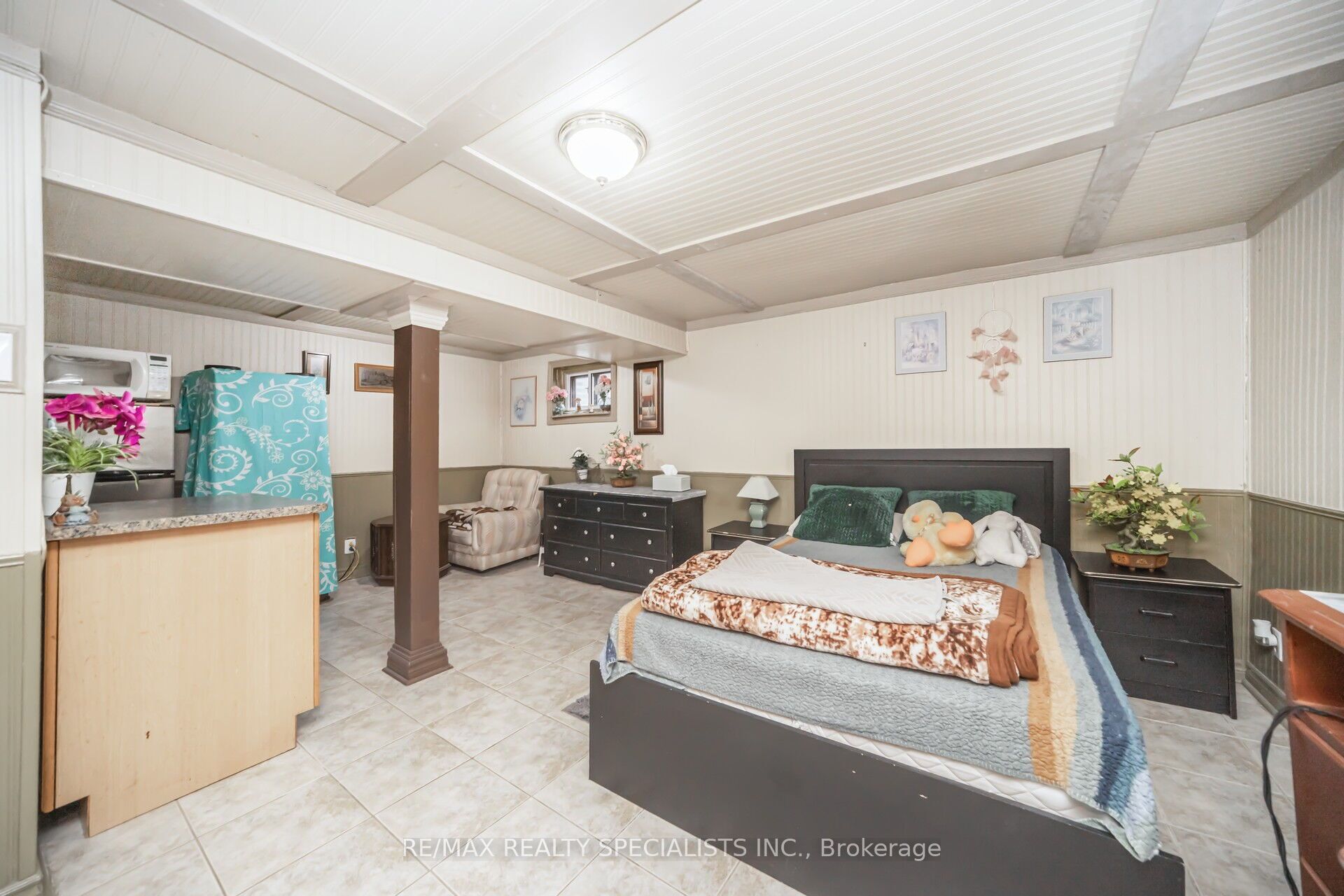 144 Fleetwood Crescent Property Photo 32