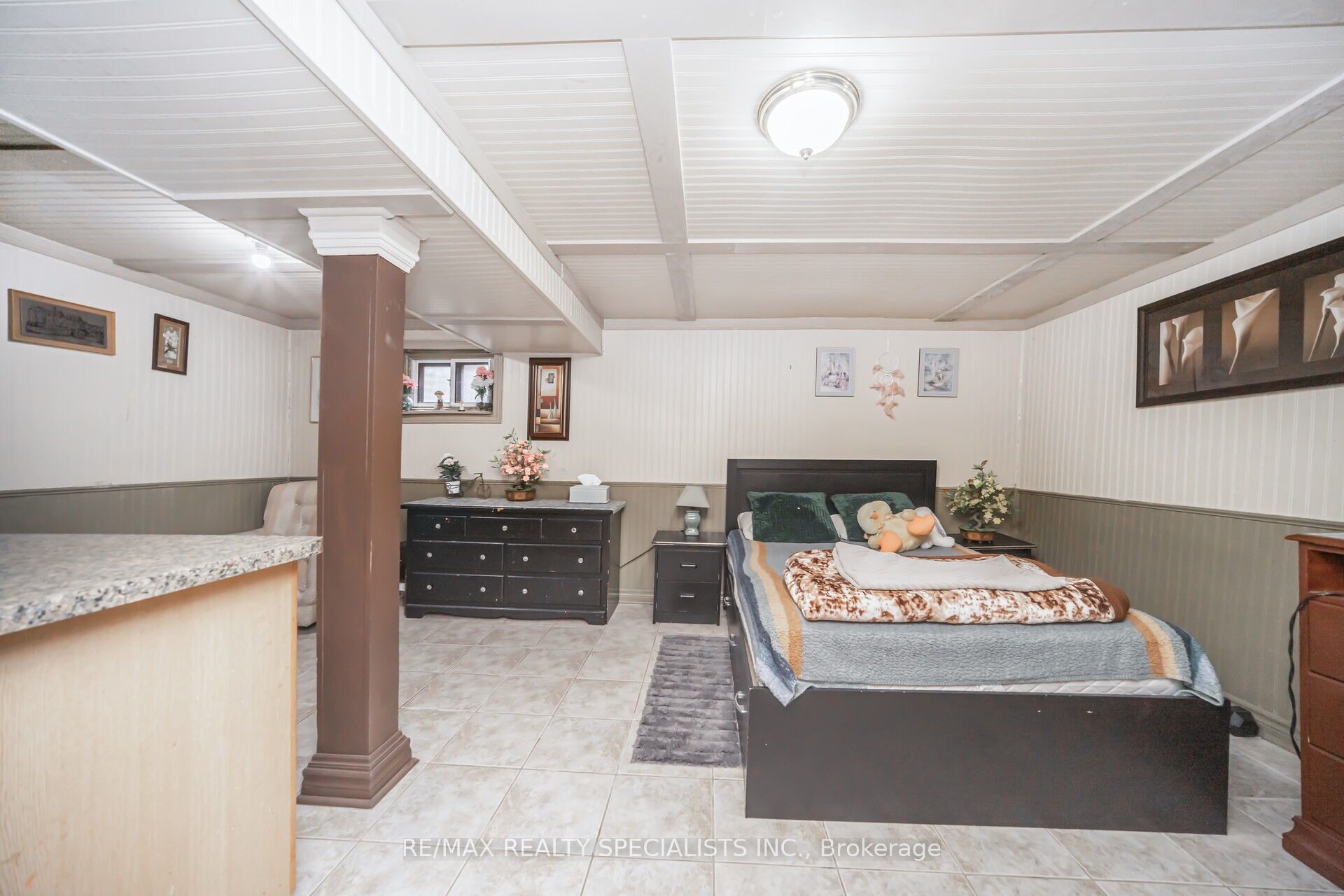 144 Fleetwood Crescent Property Photo 33