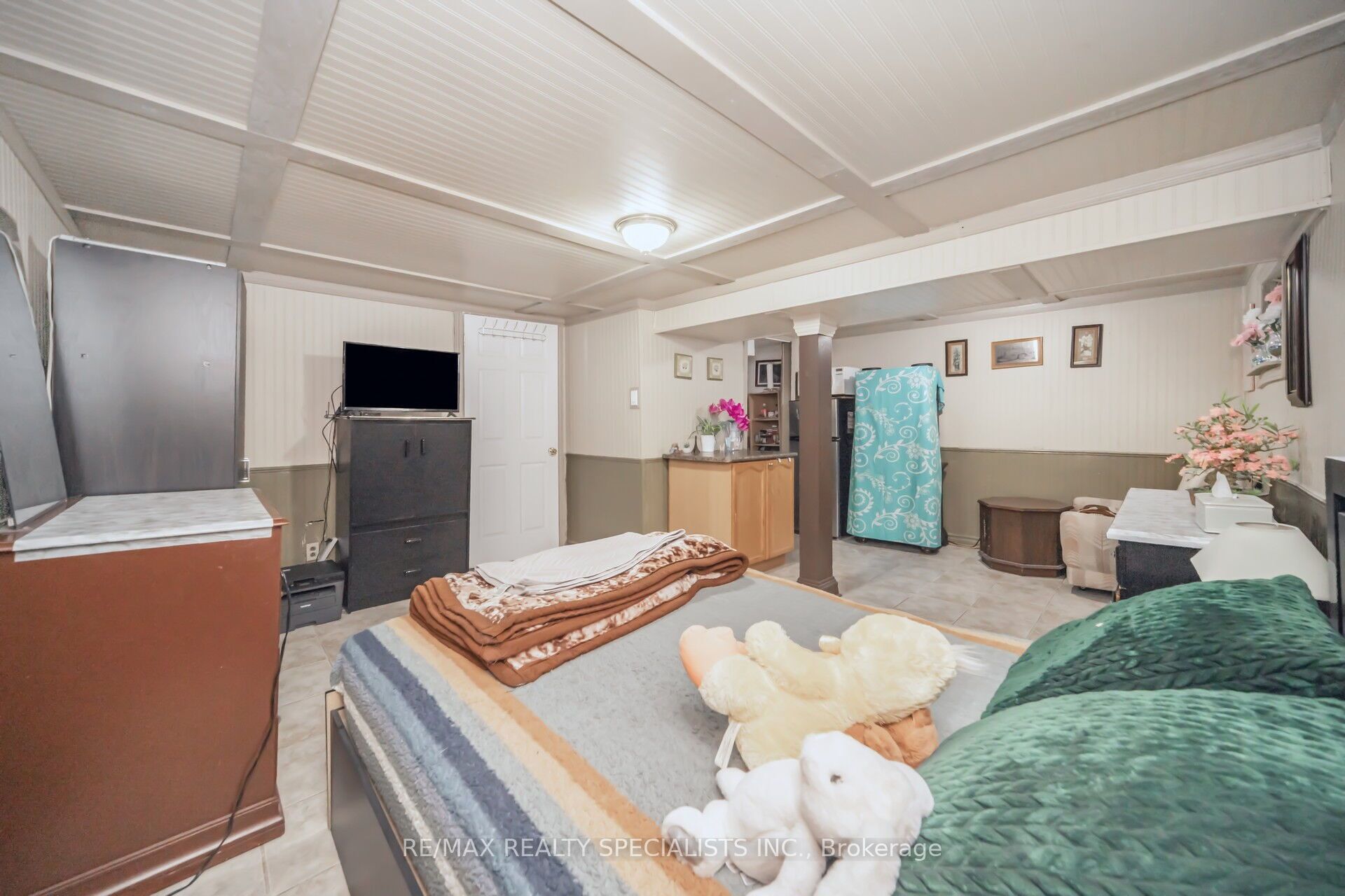 144 Fleetwood Crescent Property Photo 34