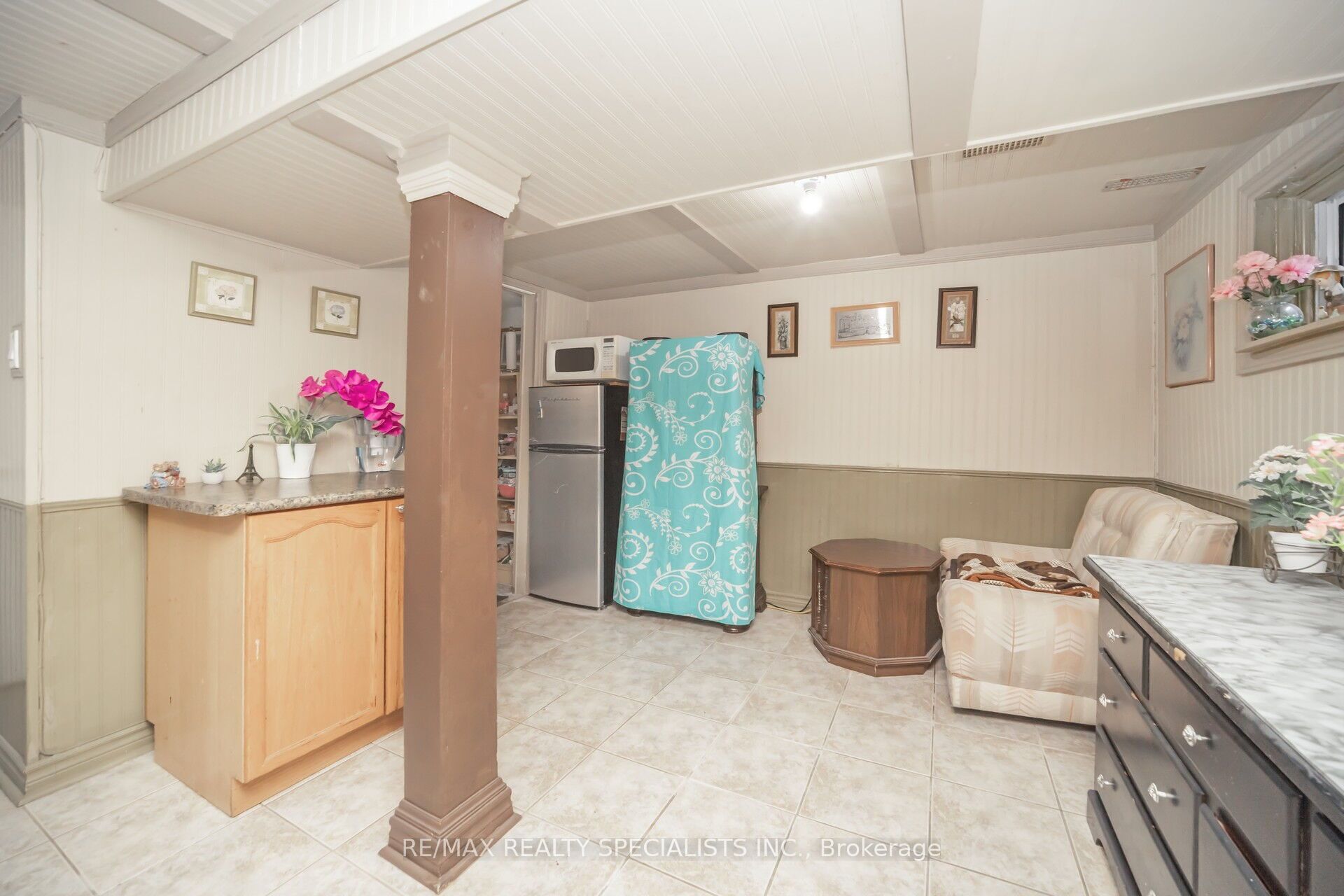 144 Fleetwood Crescent Property Photo 35