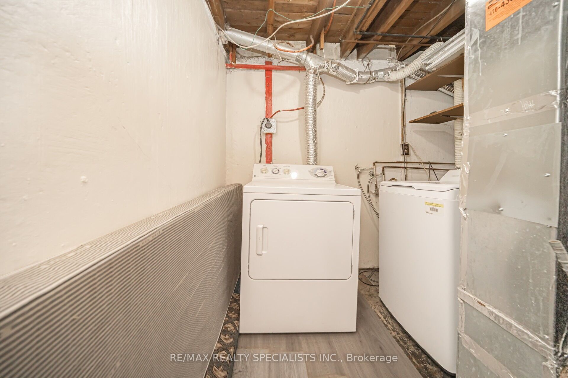 144 Fleetwood Crescent Property Photo 39