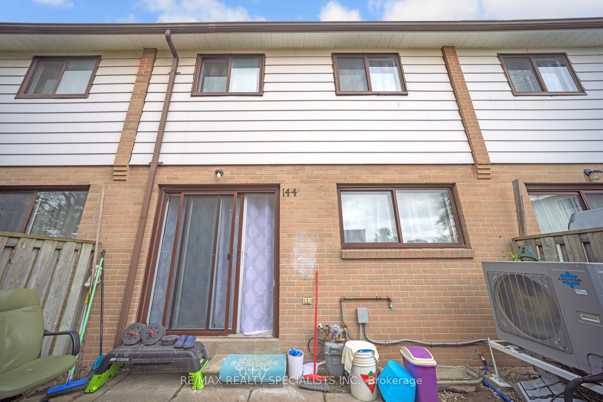 144 Fleetwood Crescent Property Photo 43