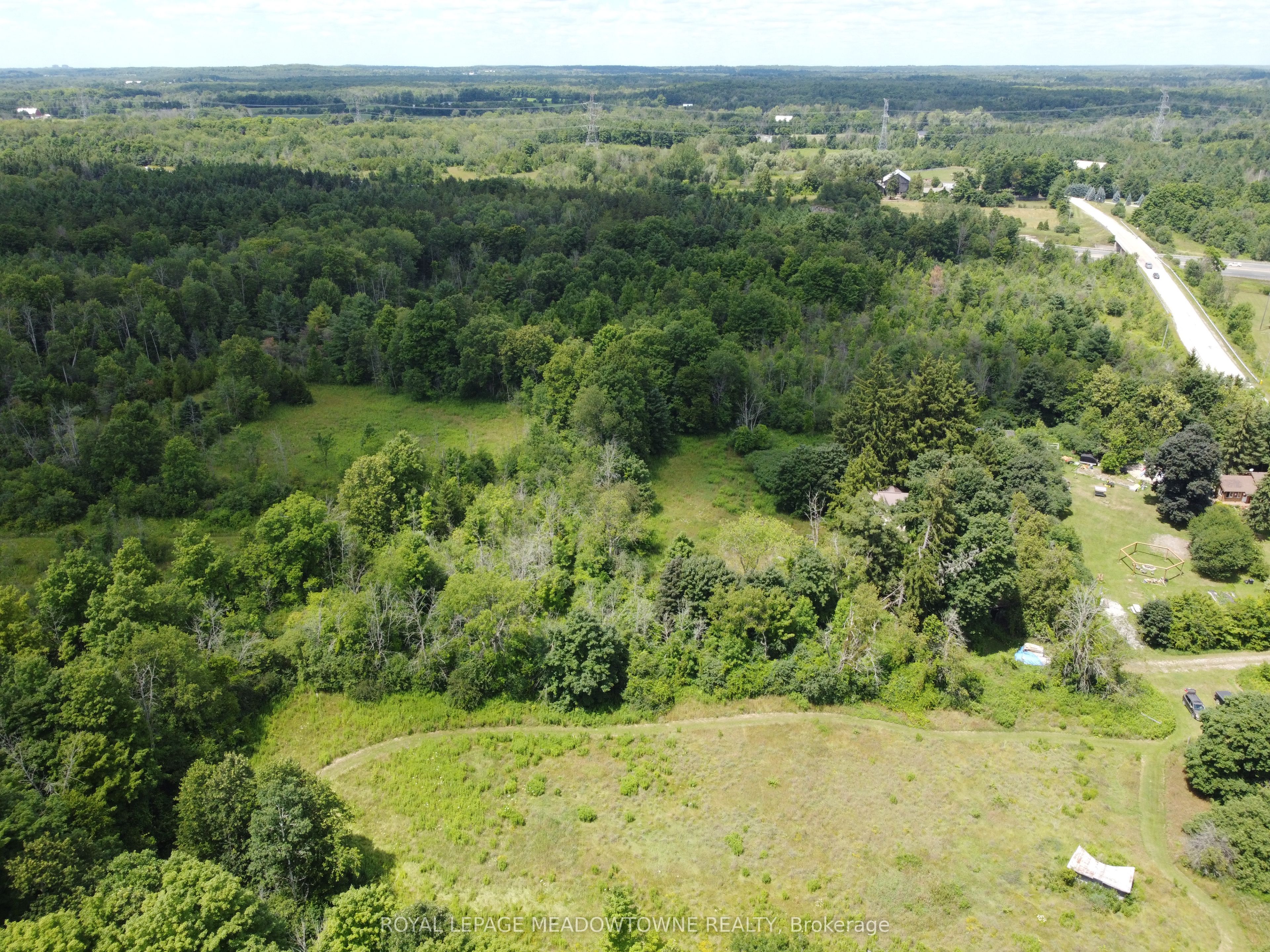 9414 First Line Property Photo 3