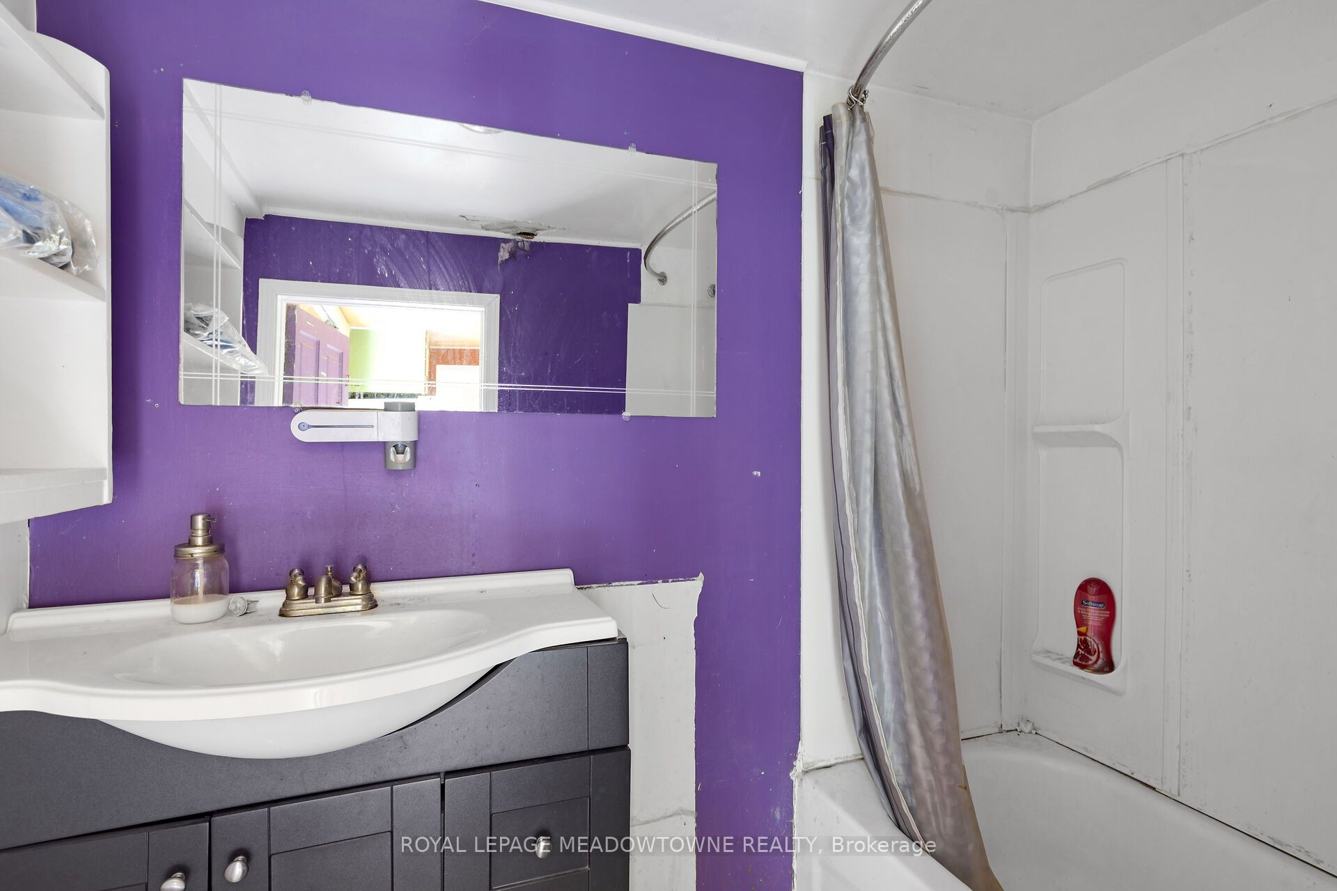 9414 First Line Property Photo 13