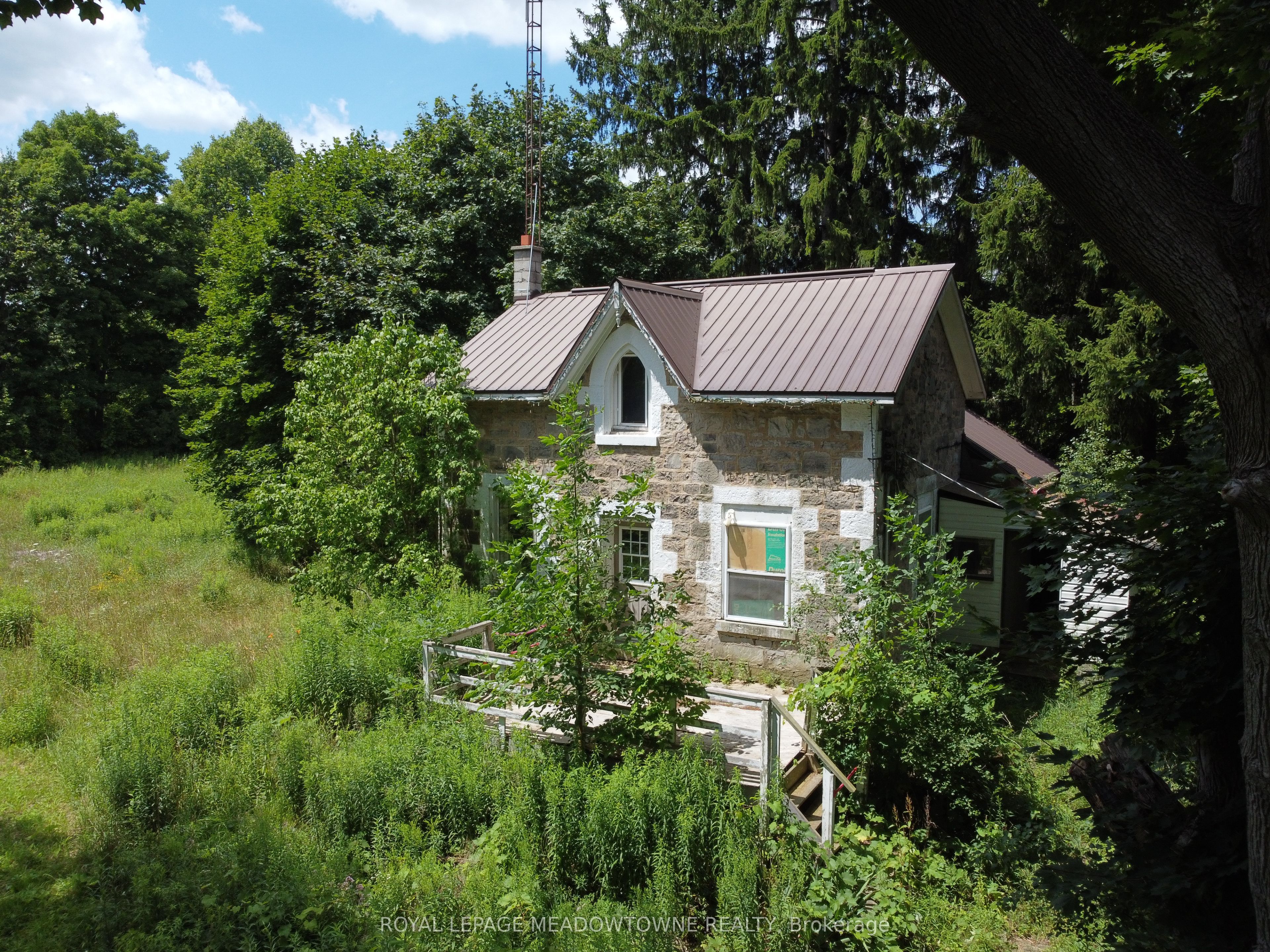 9414 First Line Property Photo 33