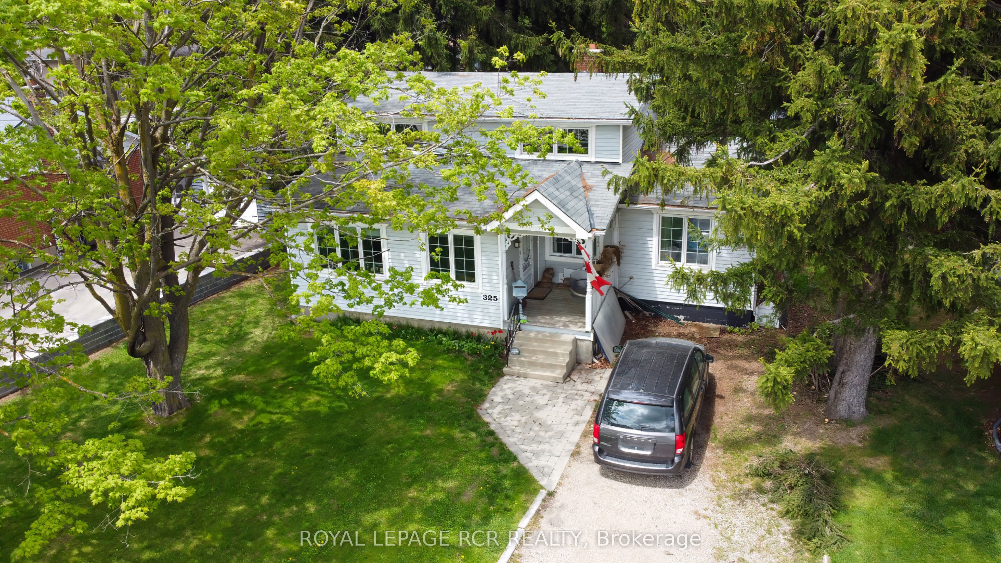325 Broadway Property Photo 1