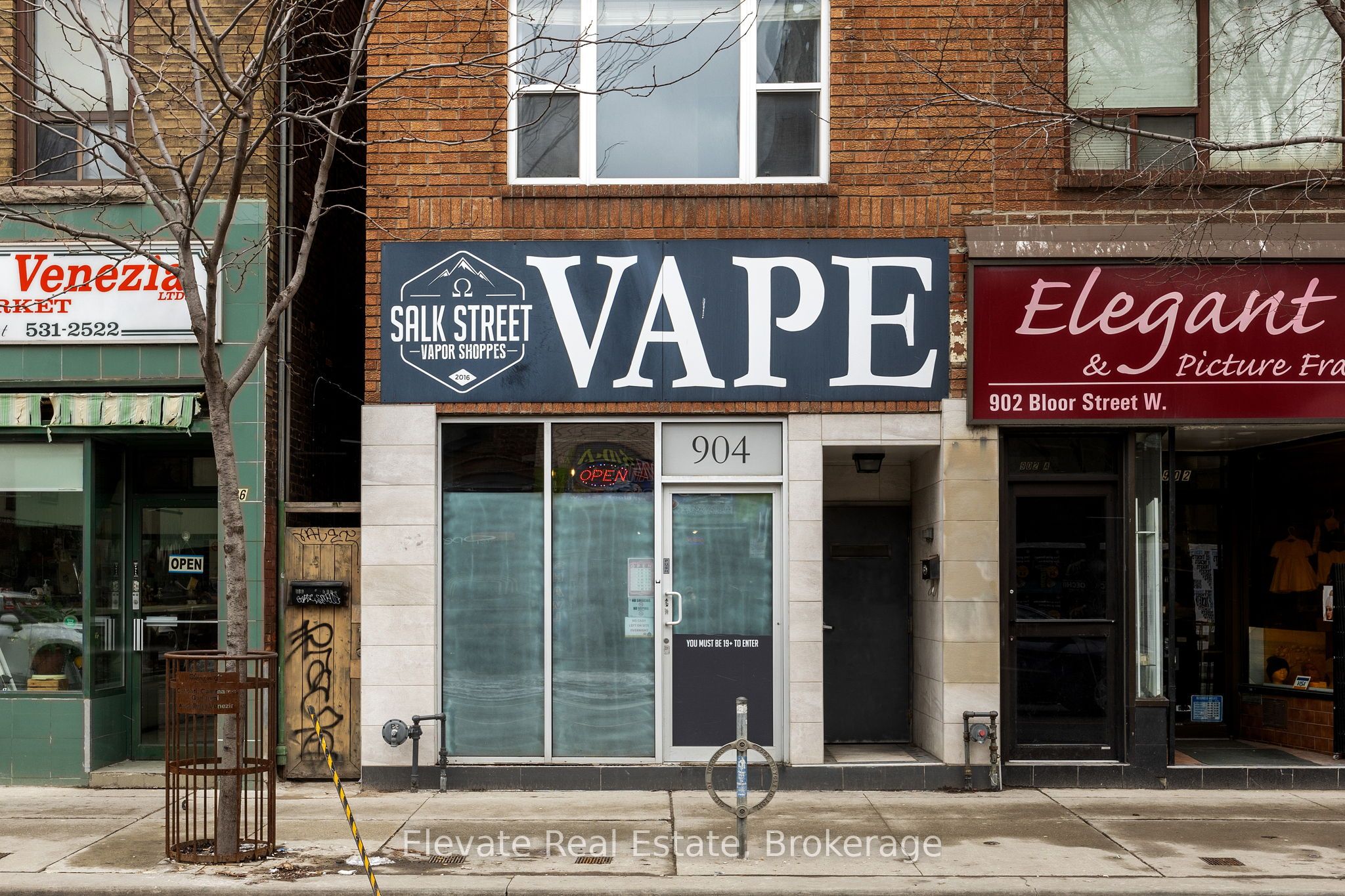 904 Bloor Street W Property Photo 2