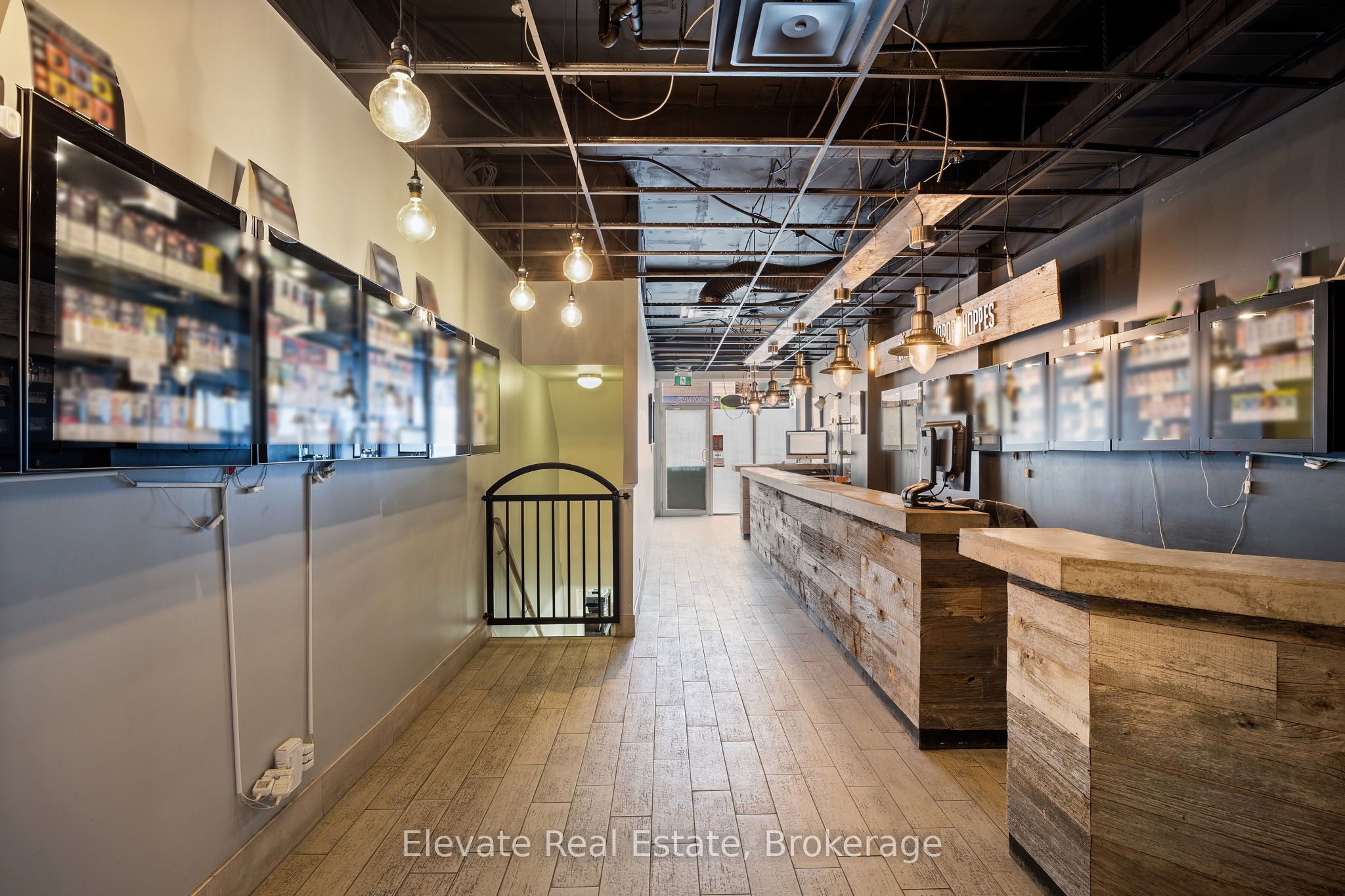 904 Bloor Street W Property Photo 8