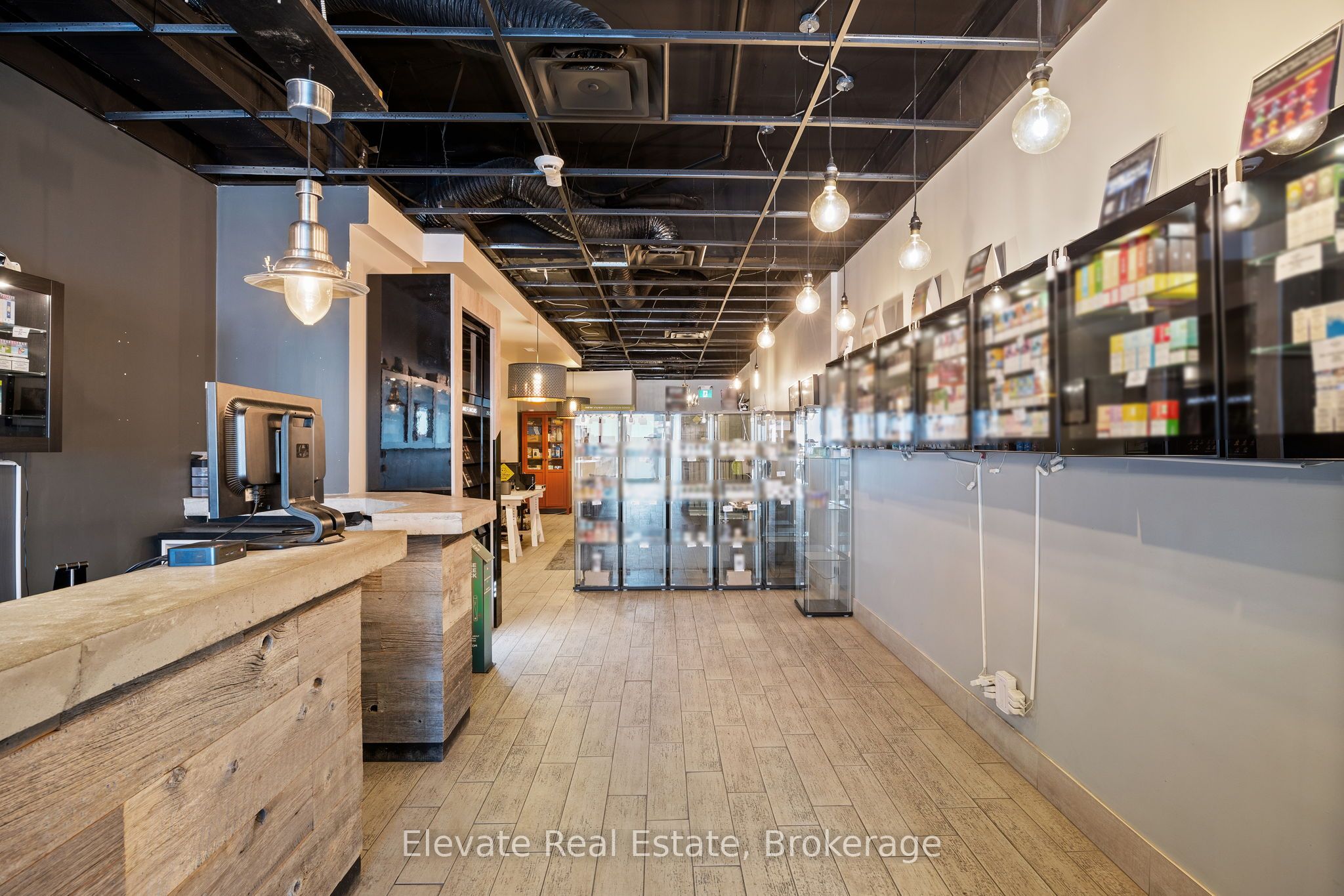 904 Bloor Street W Property Photo 9