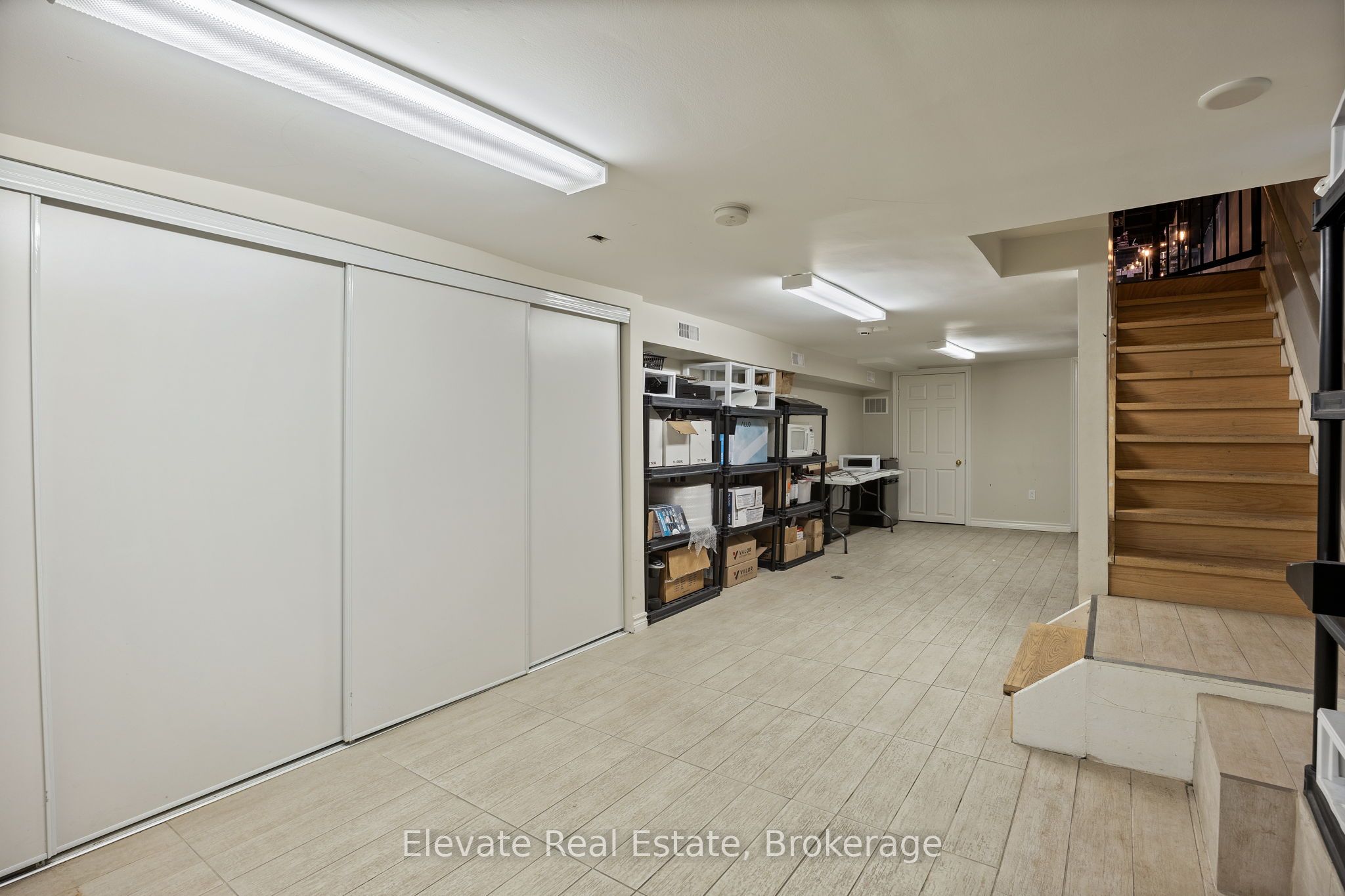 904 Bloor Street W Property Photo 18