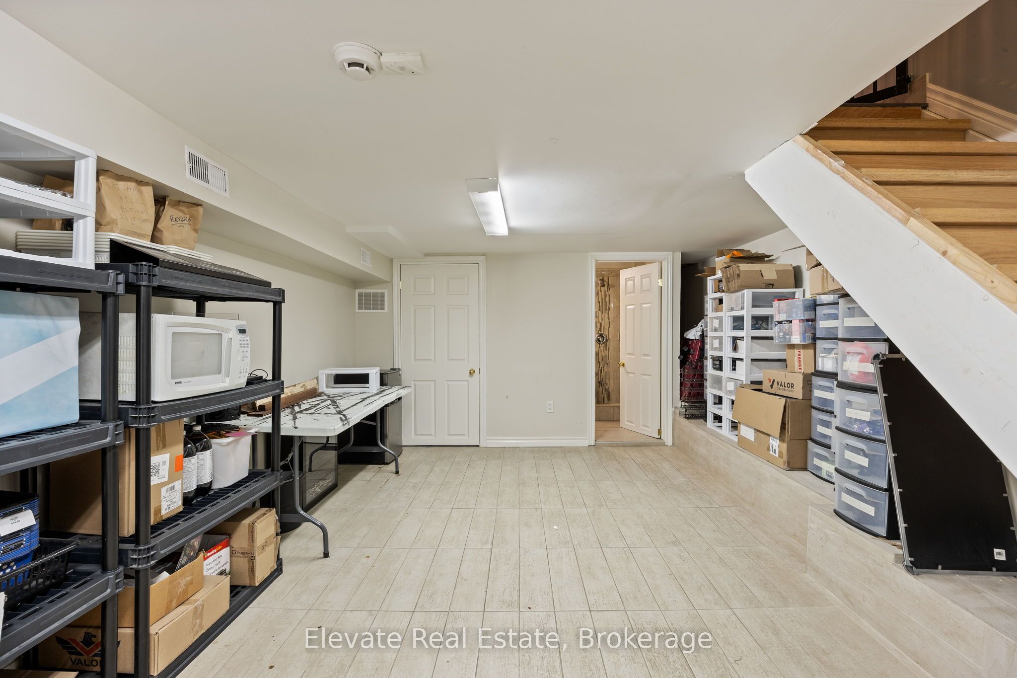 904 Bloor Street W Property Photo 20