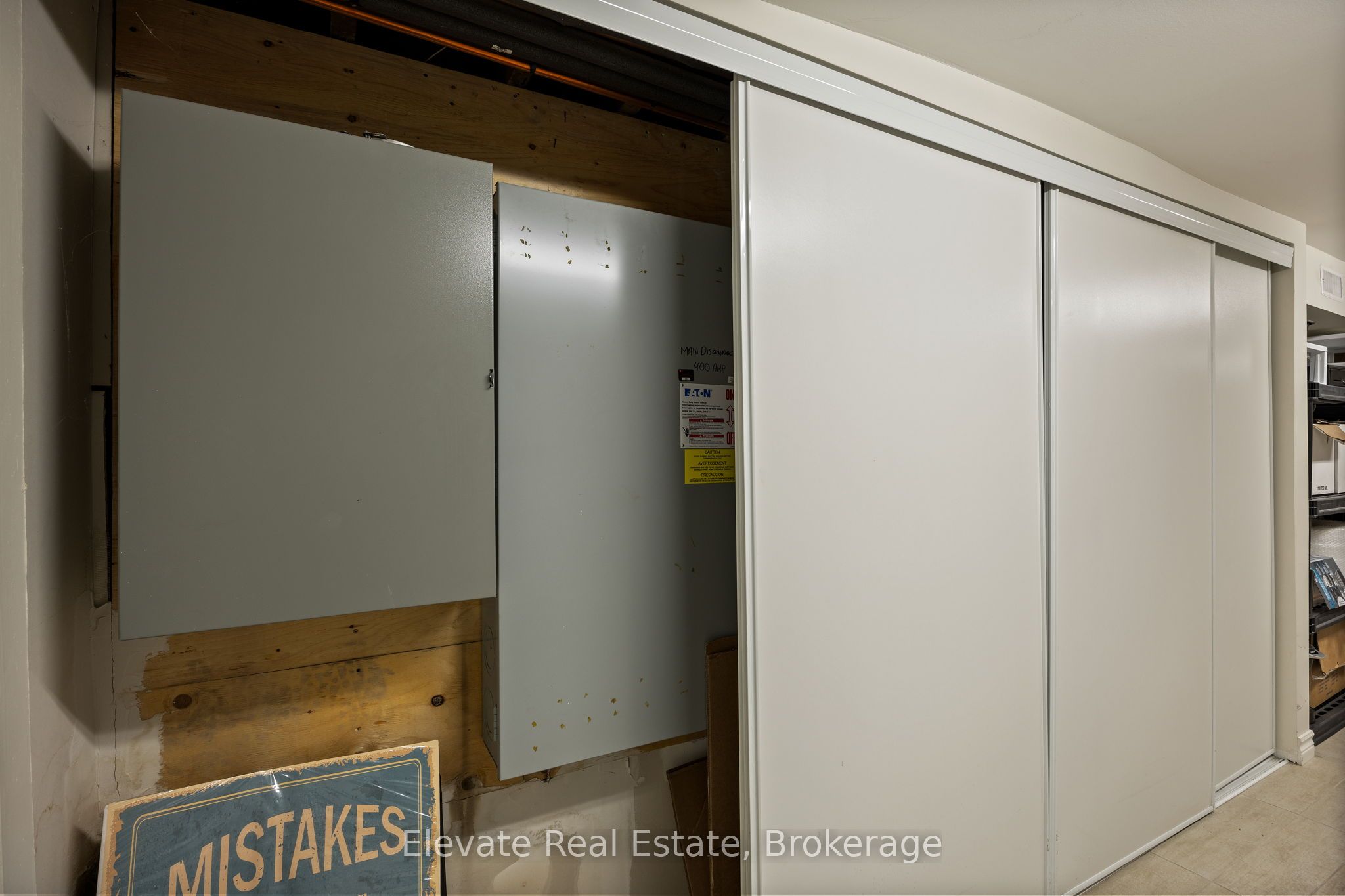 904 Bloor Street W Property Photo 25