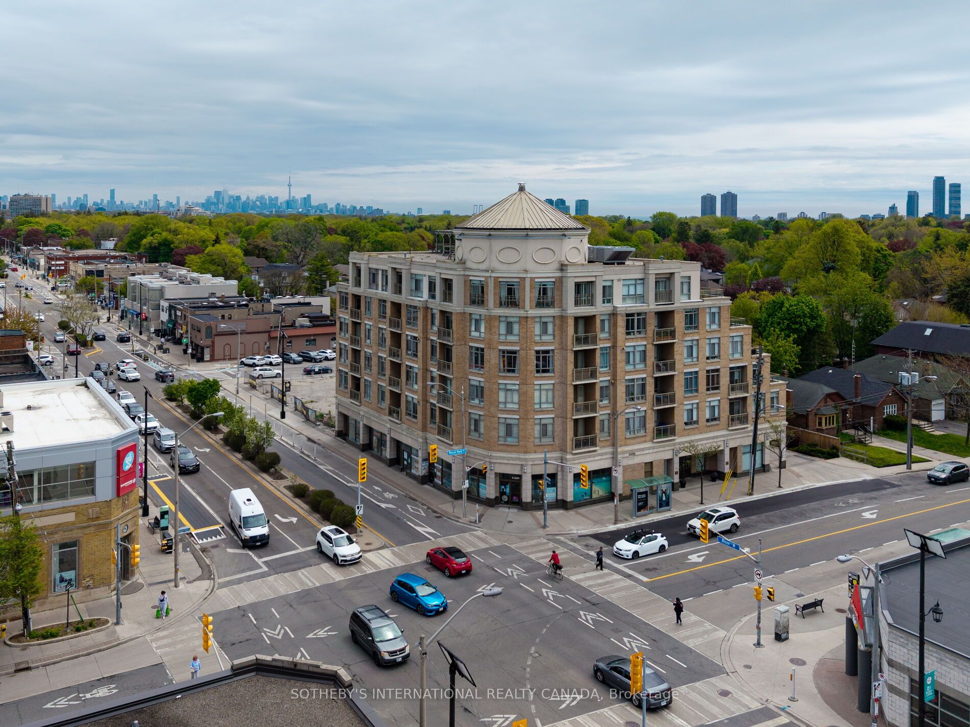 #601 - 935 Royal York Road Property Photo 1