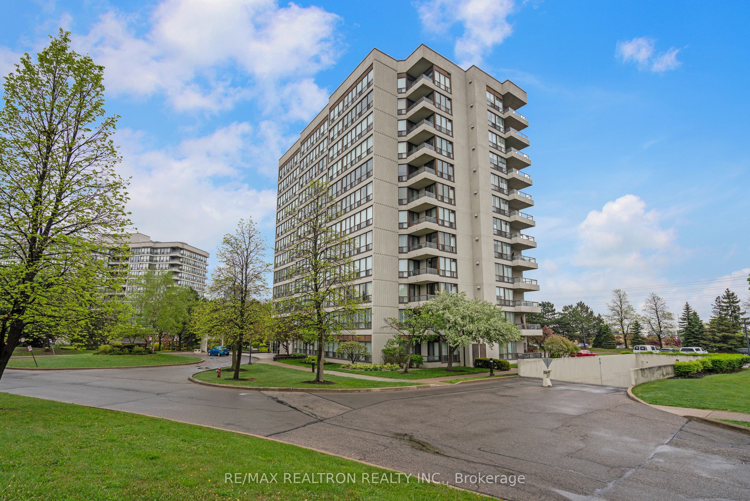 #509 - 12 Laurelcrest Street Property Photo 1