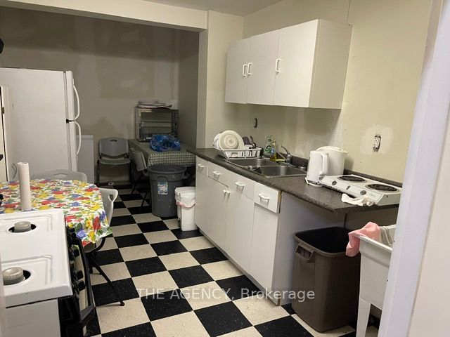 #3 - 29 Pemican Court Property Photo 16