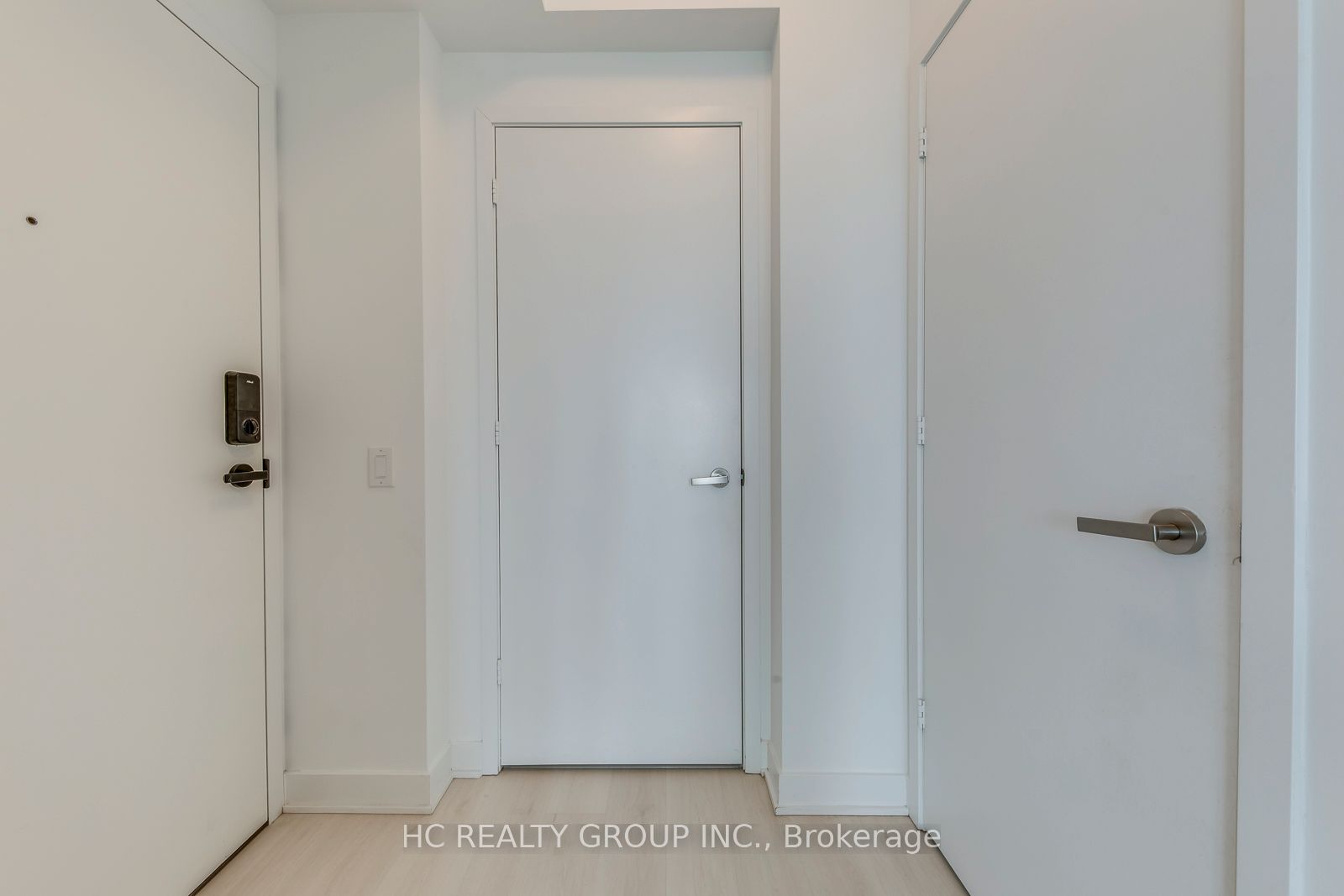 #2805 - 3900 Confederation Parkway Property Photo 5