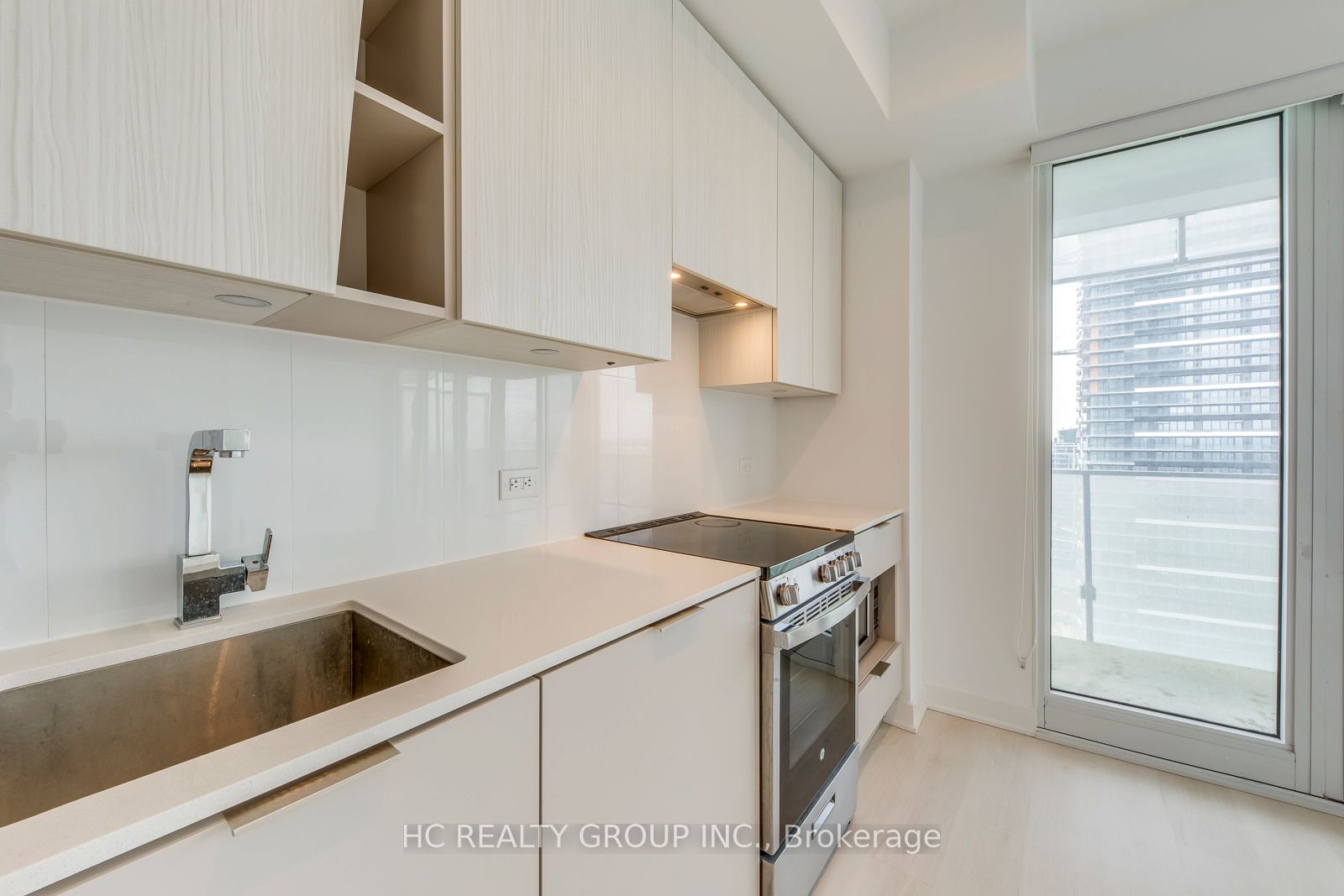 #2805 - 3900 Confederation Parkway Property Photo 10