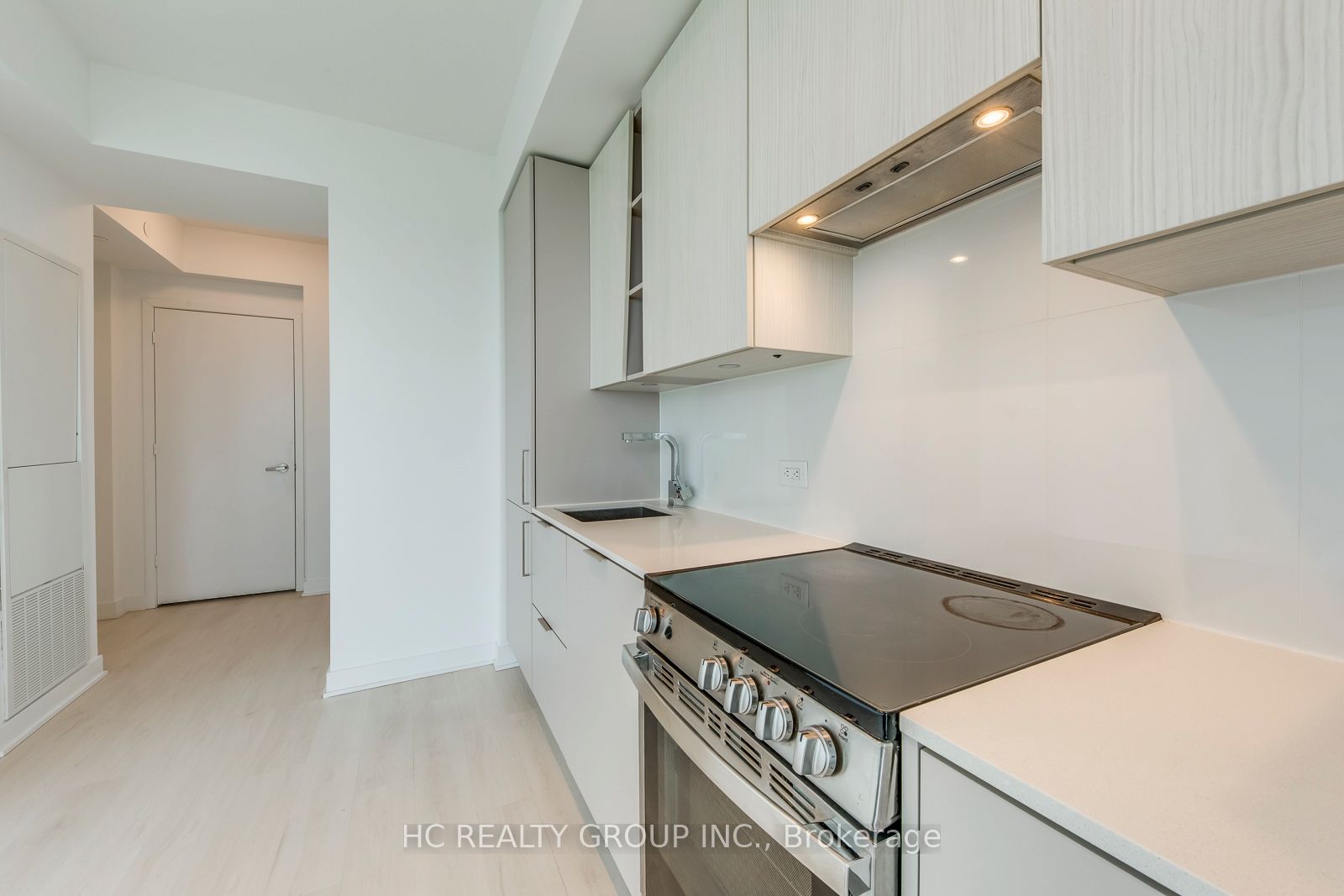 #2805 - 3900 Confederation Parkway Property Photo 12