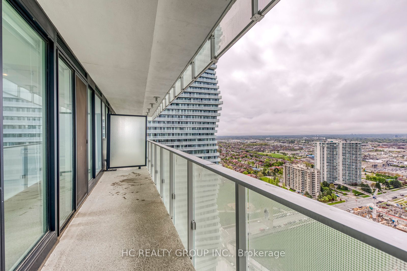 #2805 - 3900 Confederation Parkway Property Photo 16