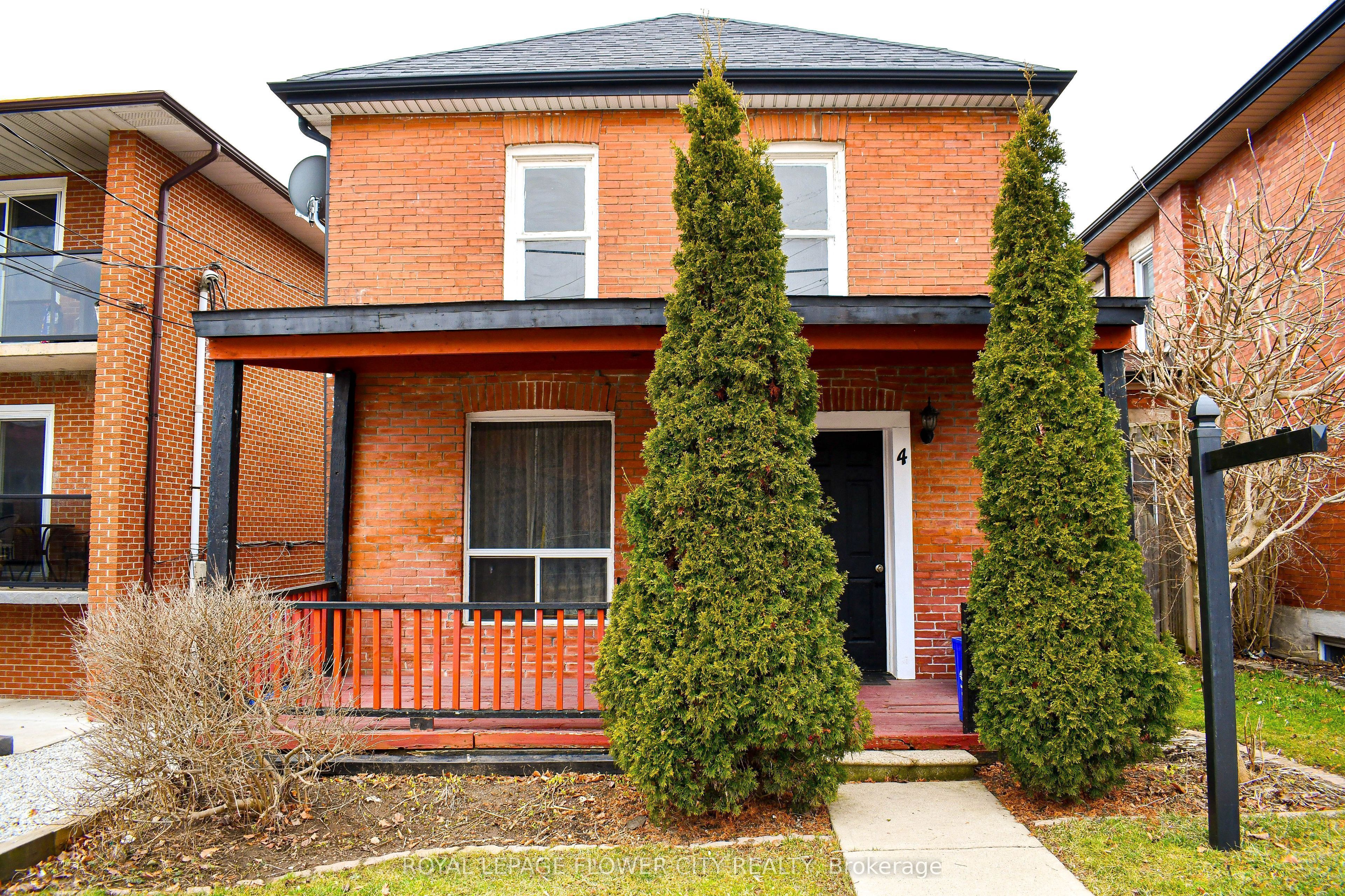 4 Main St S Property Photo 1