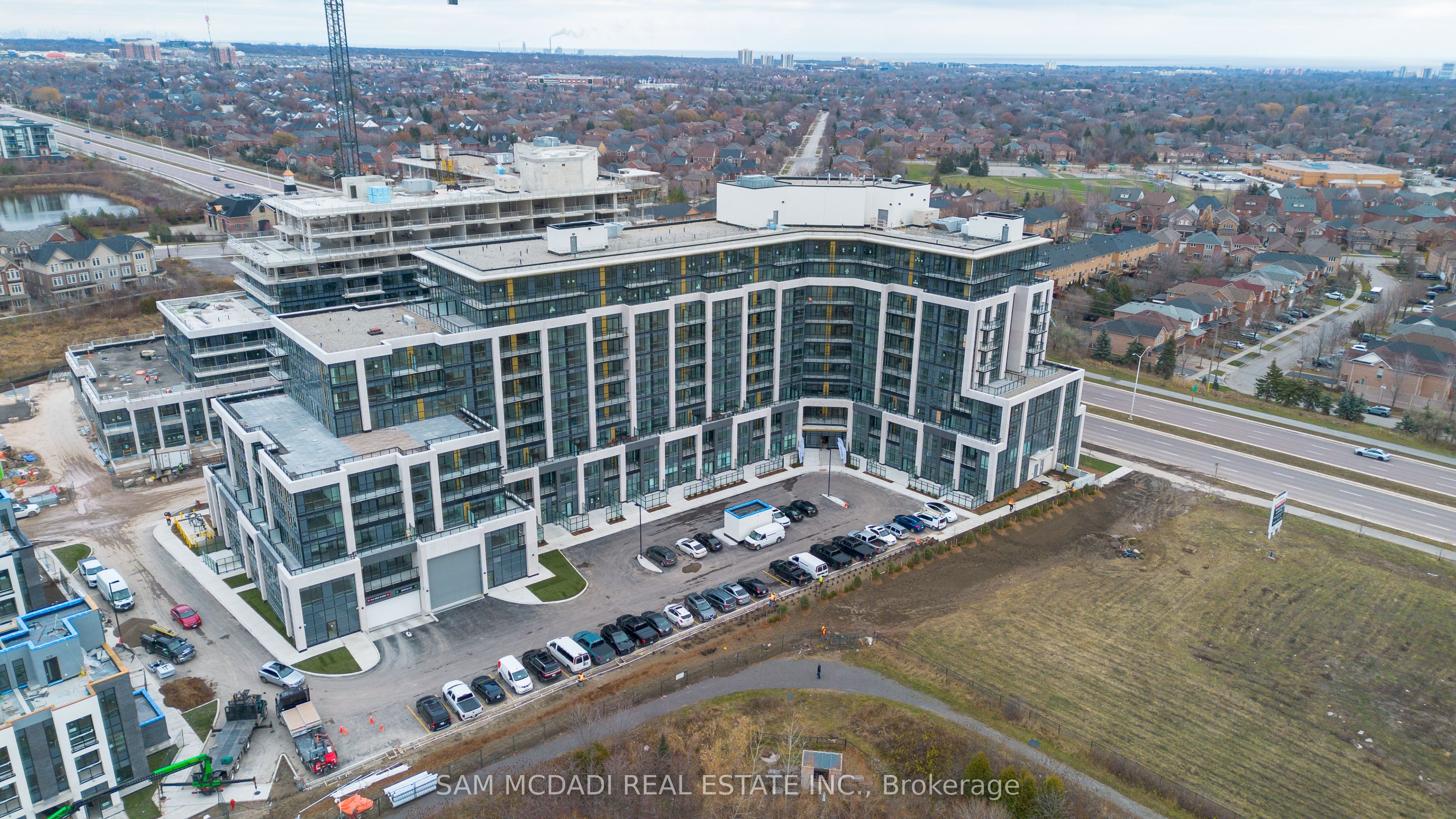 #824 - 405 Dundas Street Property Photo 1