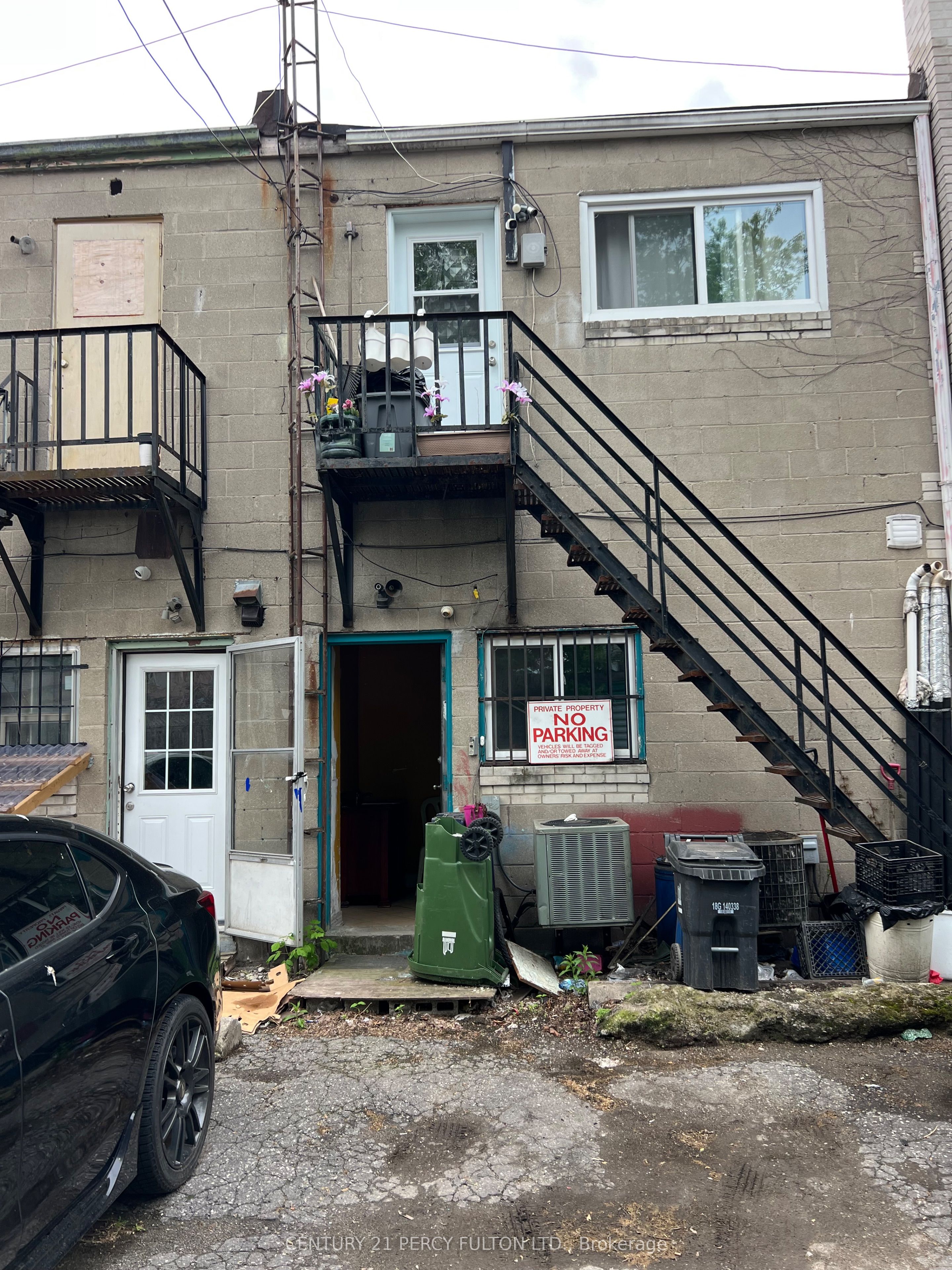 1506 Eglinton Avenue W M/flr +bsmt Property Photo 7