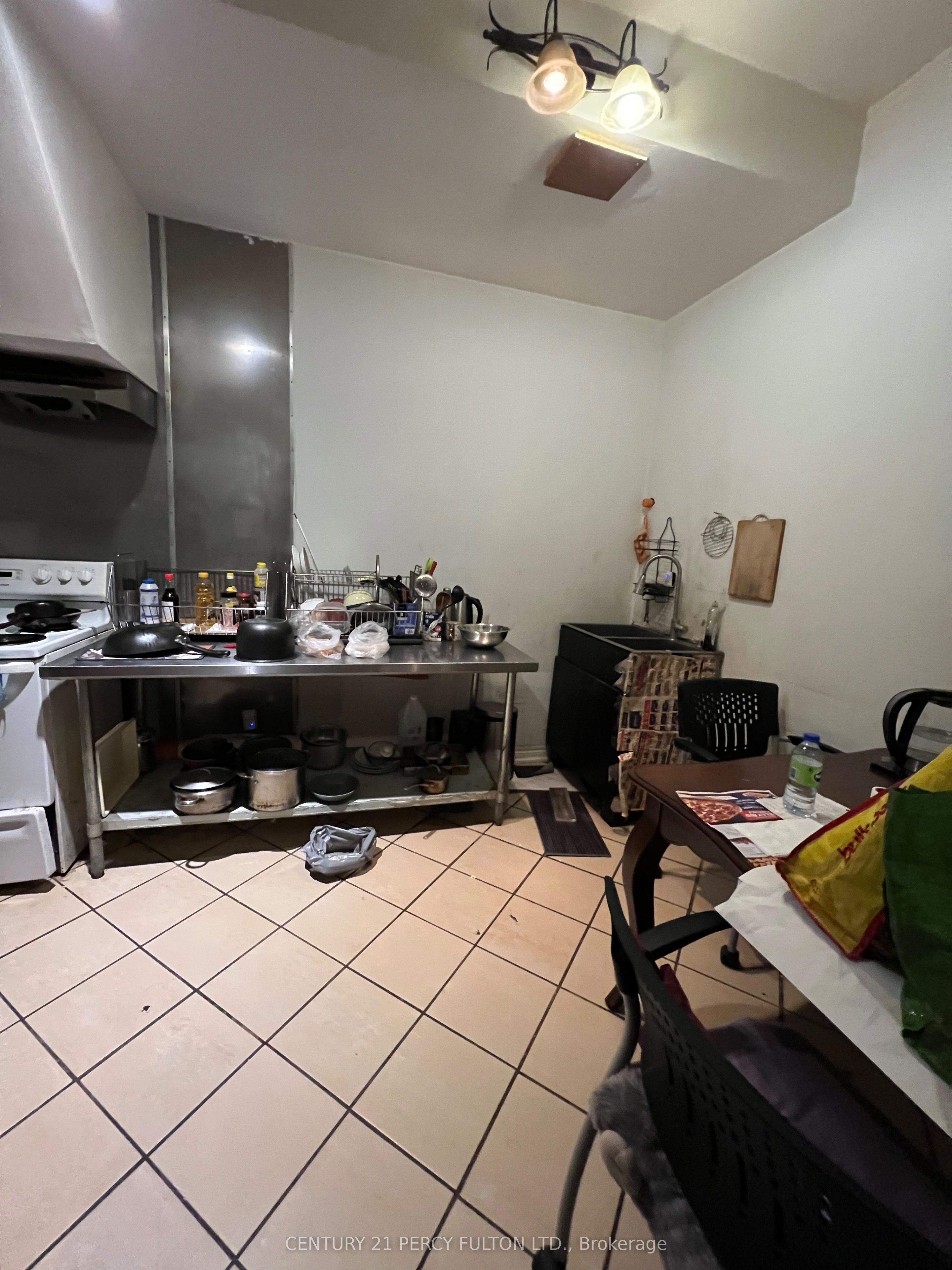 1506 Eglinton Avenue W M/flr +bsmt Property Photo 8