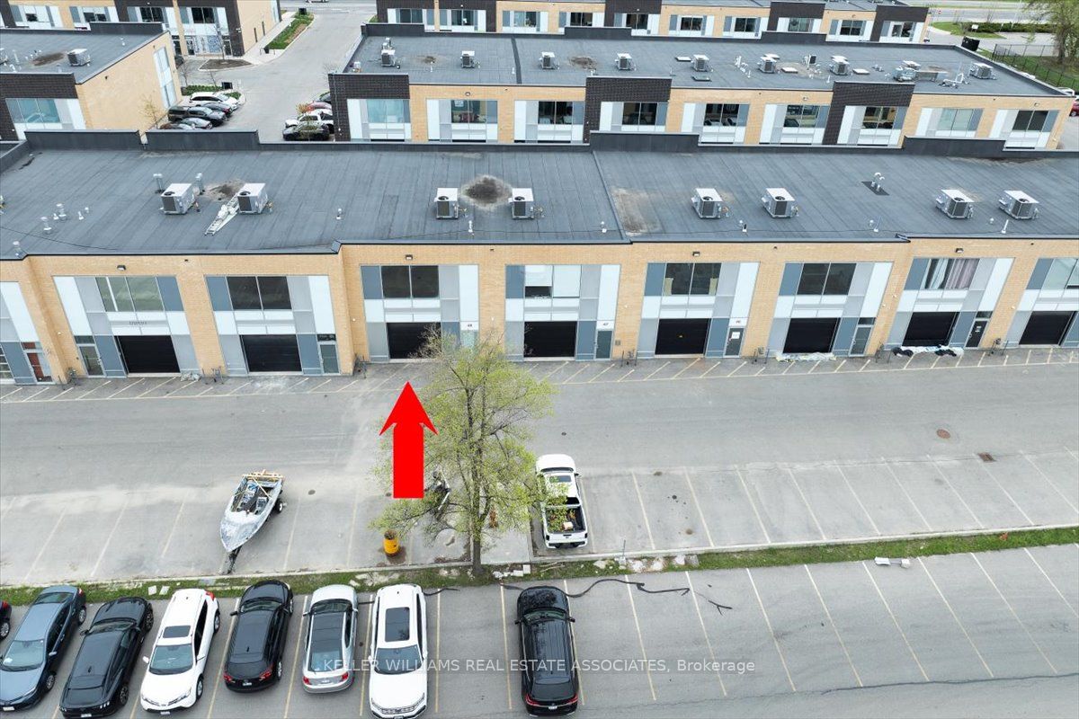 1215 Queensway N/a E 48 Property Photo 1