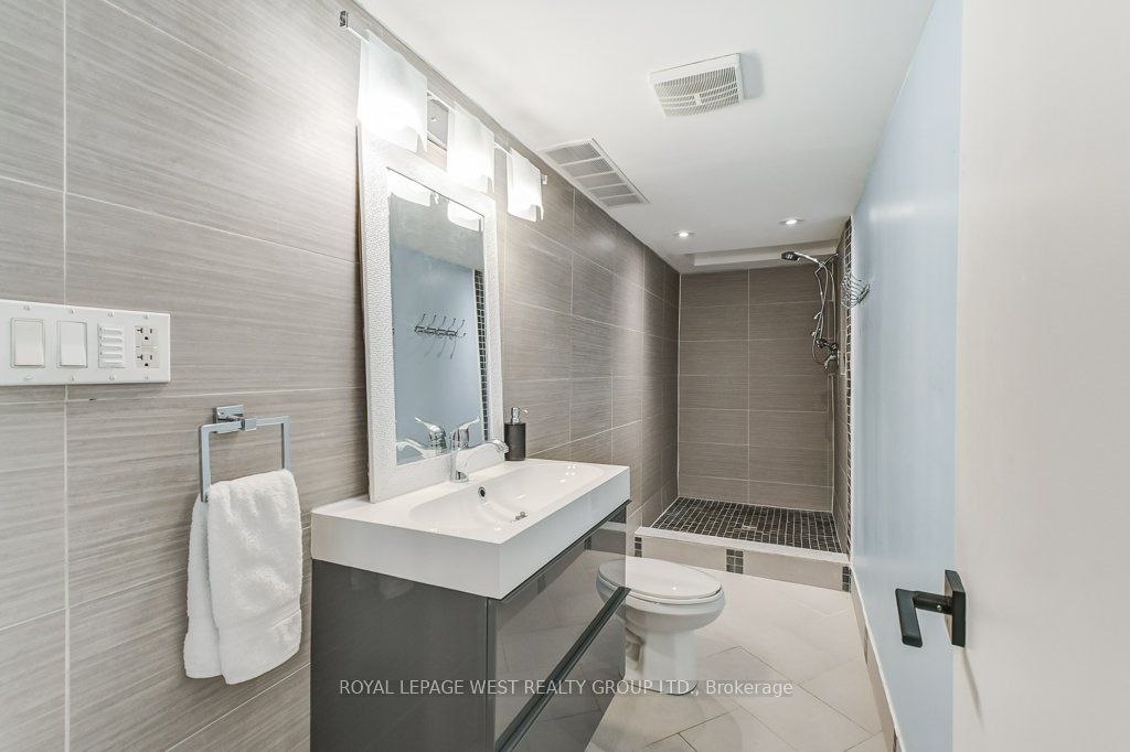 41 Vancho Crescent Property Photo 32