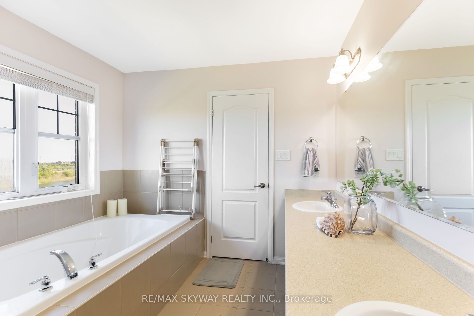 20 Miracle Trl Property Photo 28
