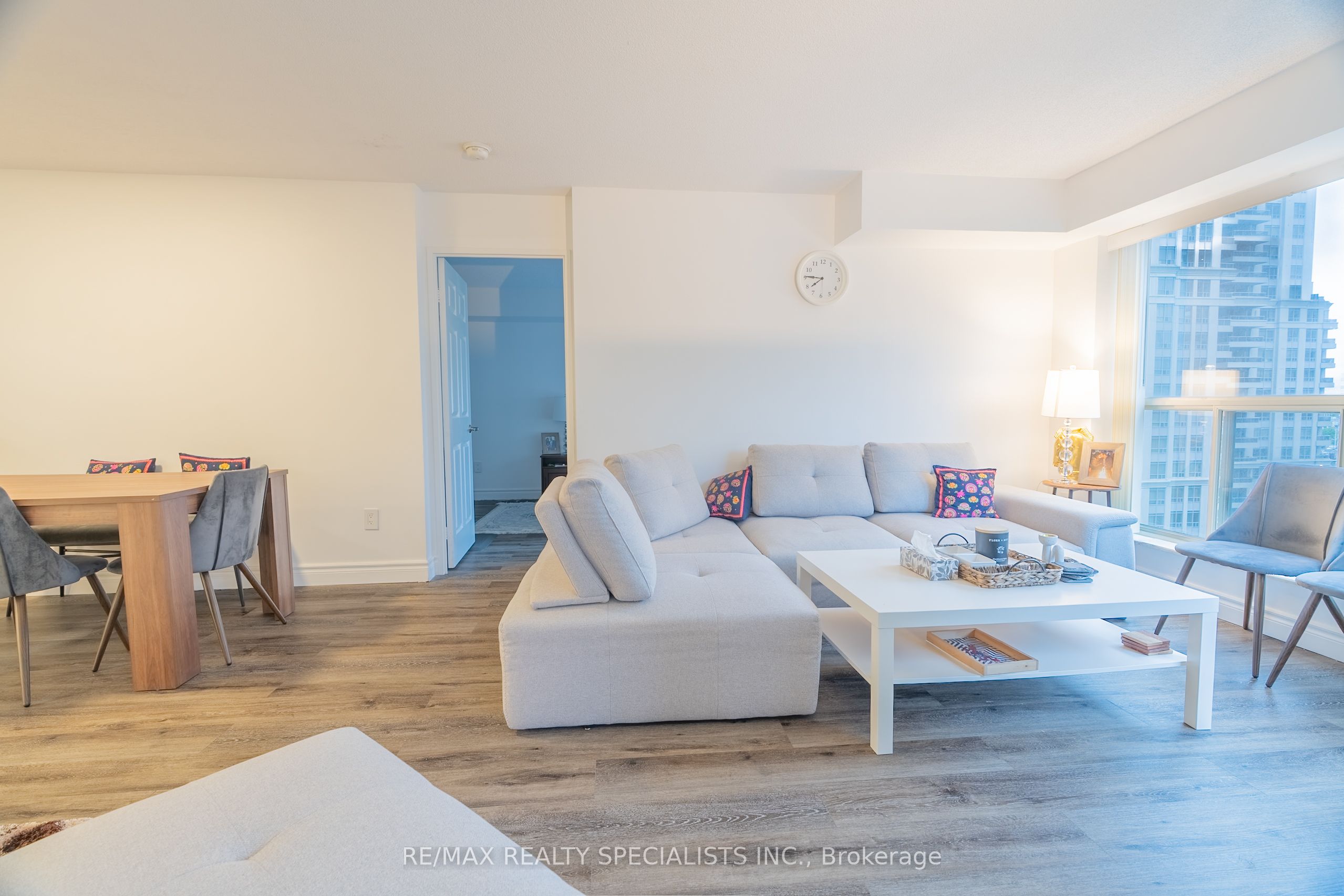 #1107 - 335 Webb Drive Property Photo 12