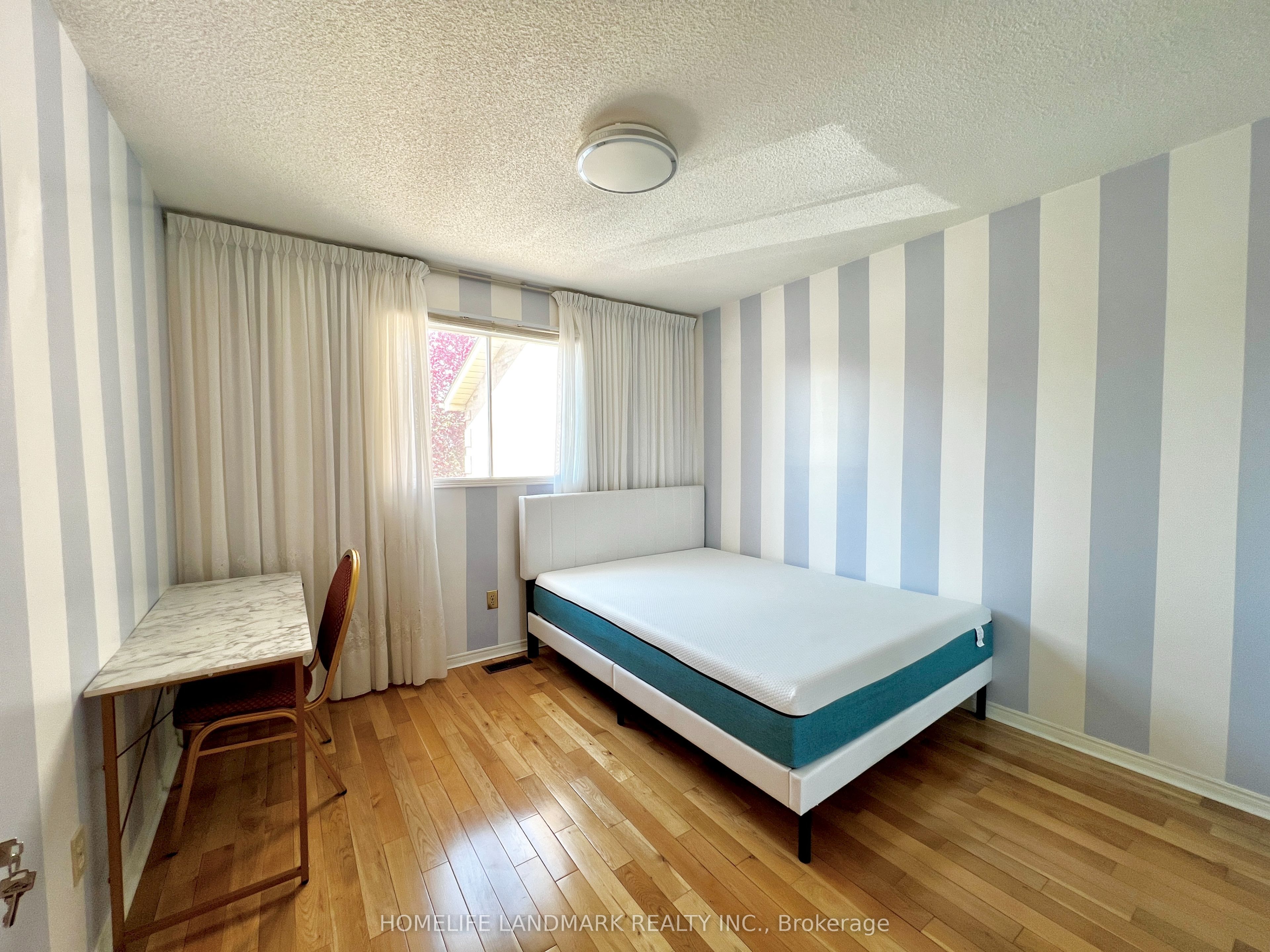 #room 2 - 654 Dinsmore Court Property Photo