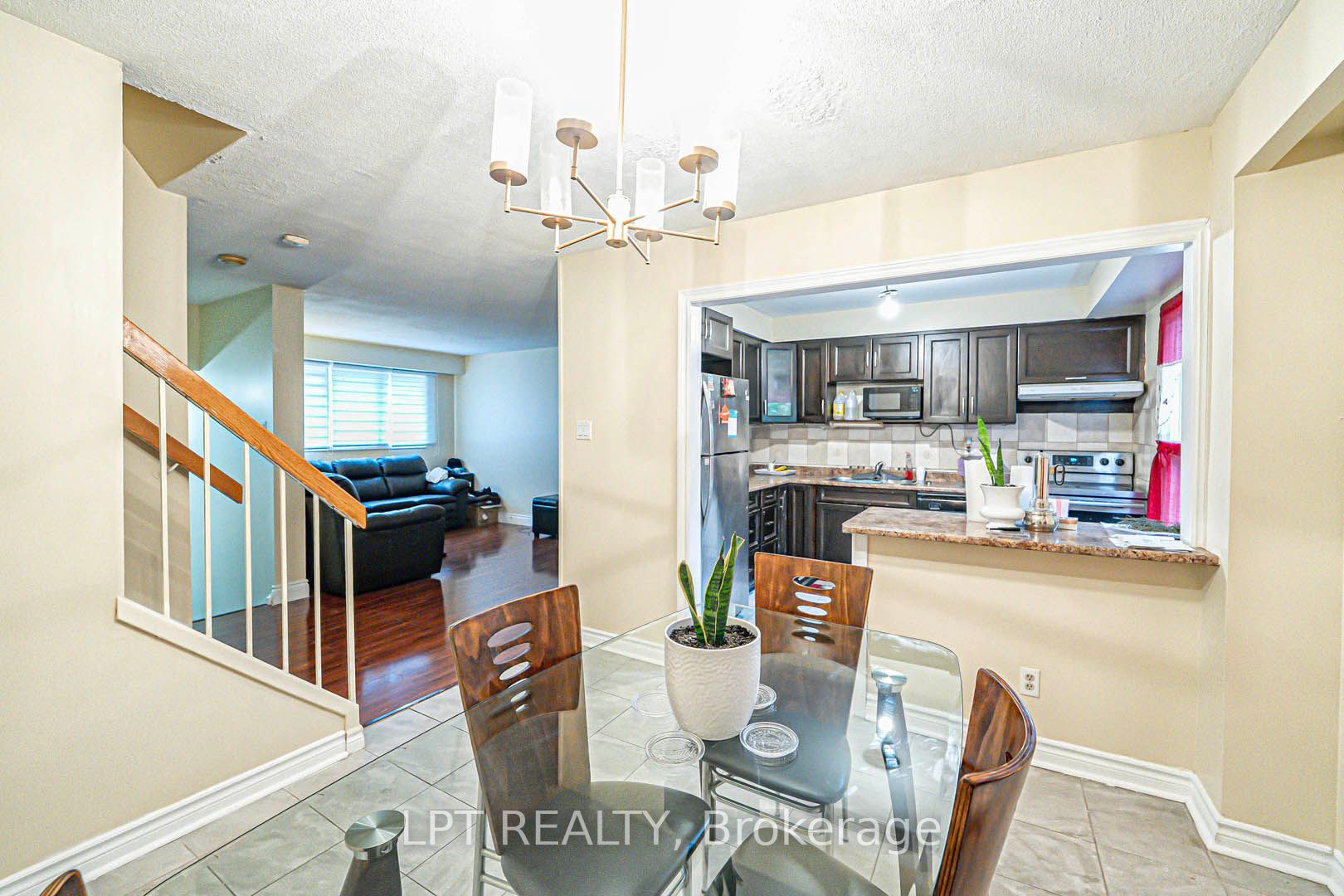 10 Fanshawe Drive Property Photo 8